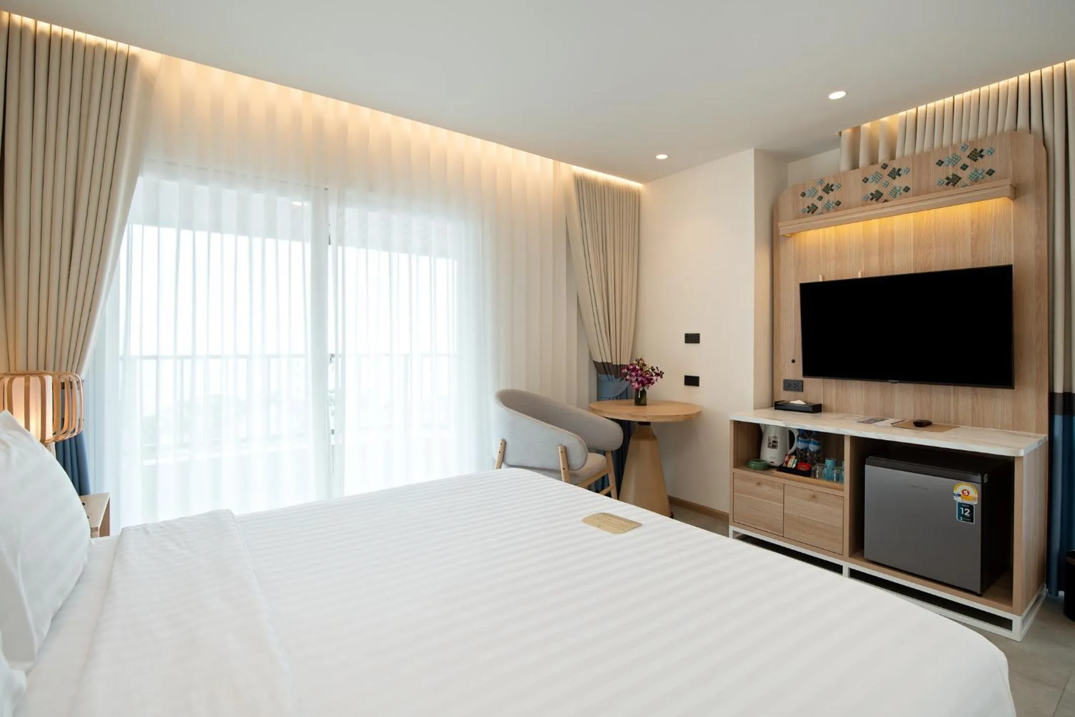 Bedroom, Bed in Jomtien Thani Hotel