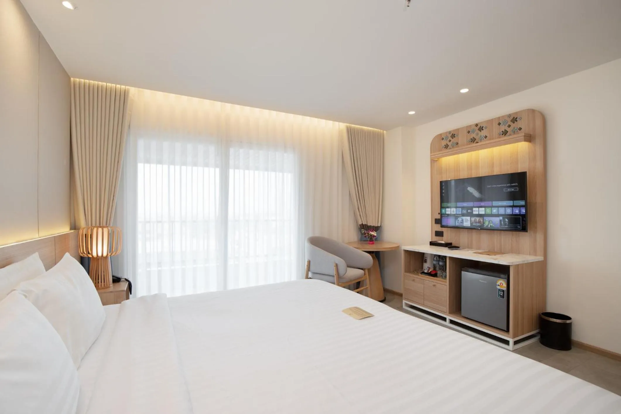 Bedroom, Bed in Jomtien Thani Hotel