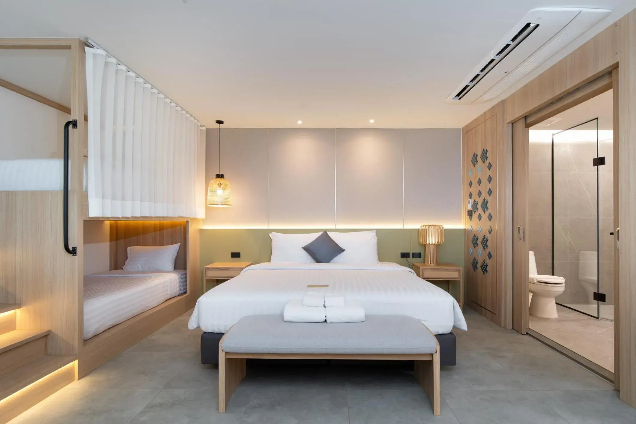 Bedroom, Bed in Jomtien Thani Hotel Bedroom, Bed in Jomtien Thani Hotel