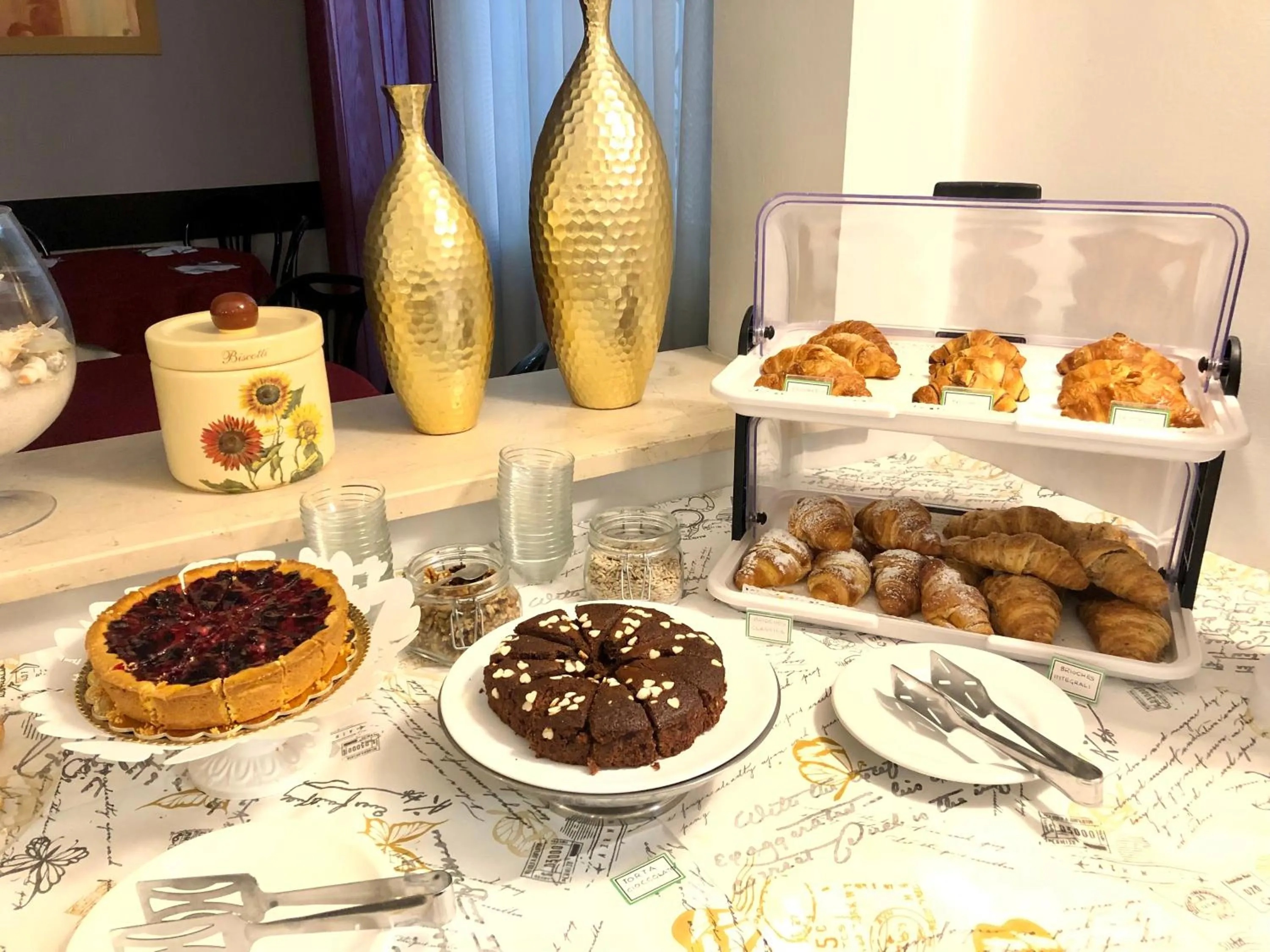 Food in Hotel Betty Personal Style and Beach Village