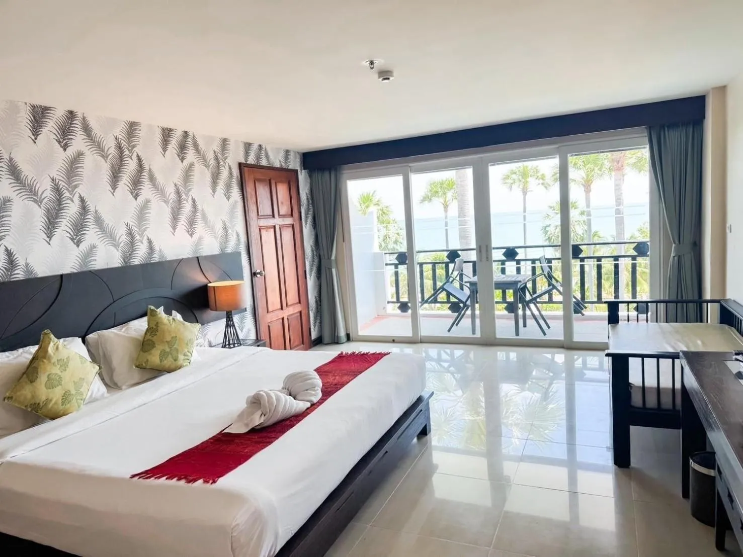 Bedroom, Bed in Pattawia Resort & Spa, Pranburi