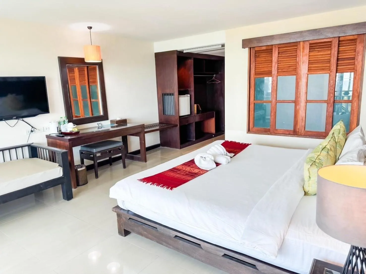 Bedroom, Bed in Pattawia Resort & Spa, Pranburi