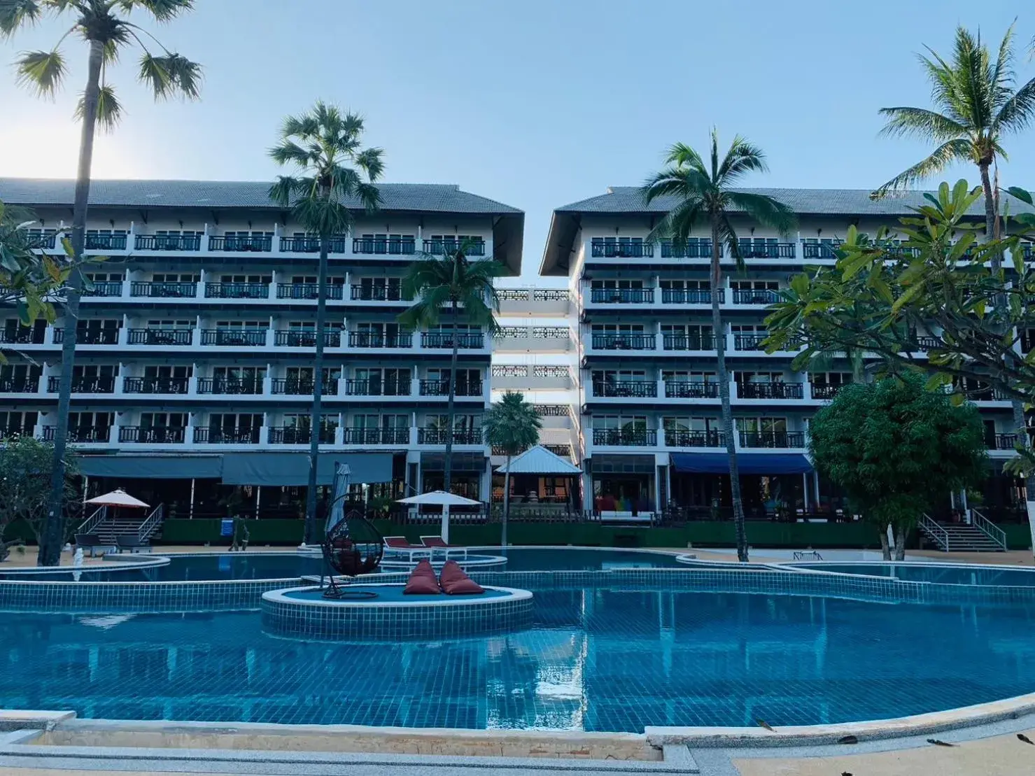 Pool view in Pattawia Resort & Spa, Pranburi Pool view in Pattawia Resort & Spa, Pranburi