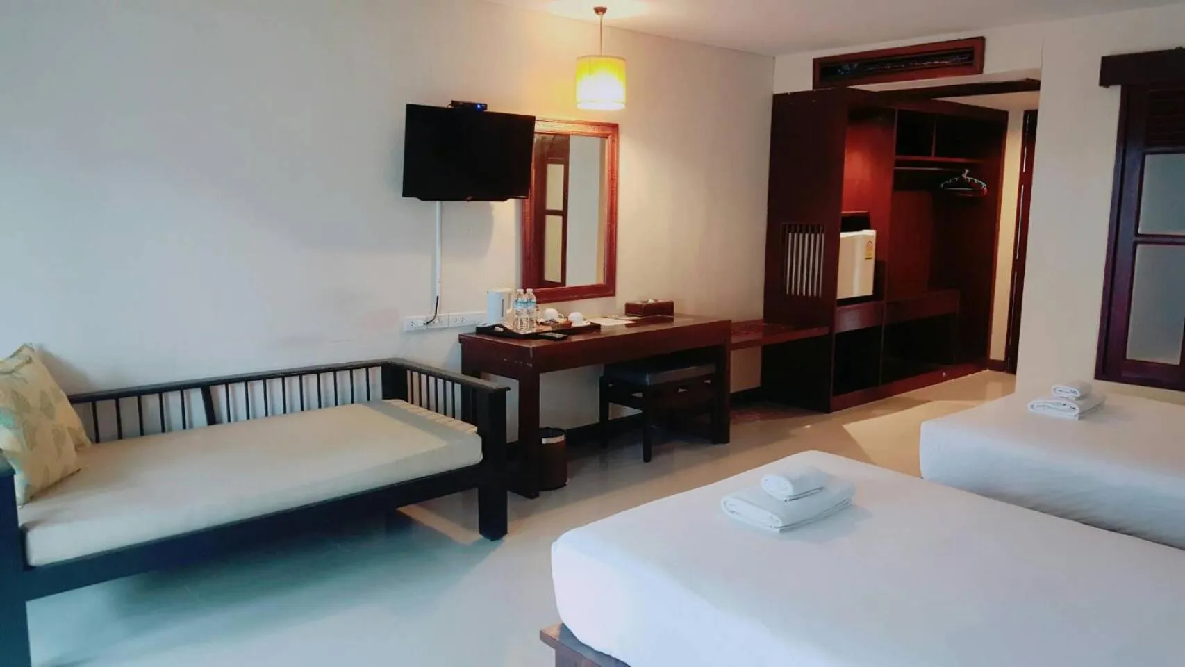TV and multimedia, Bed in Pattawia Resort & Spa, Pranburi