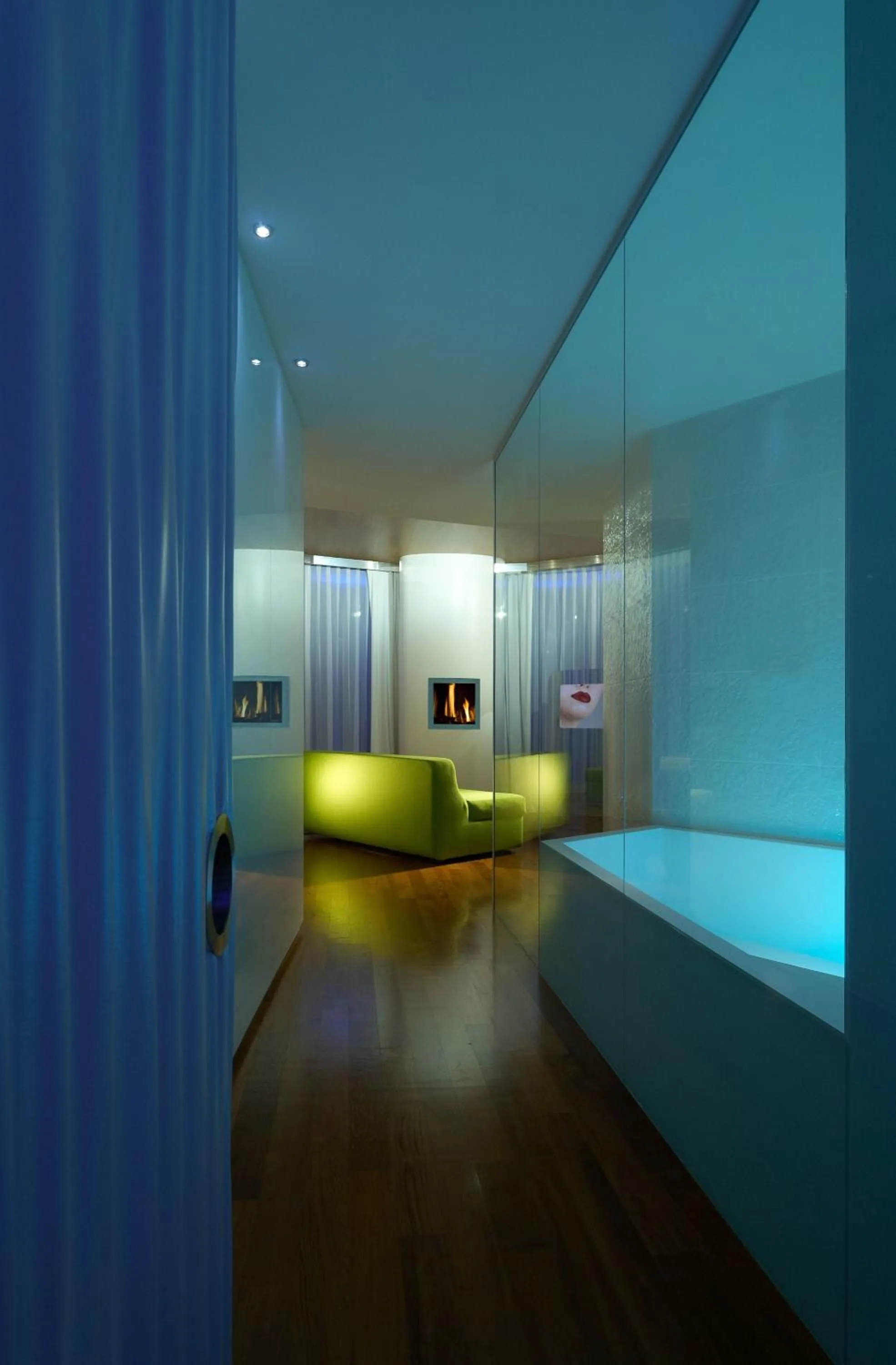 Bedroom in i-Suite Hotel