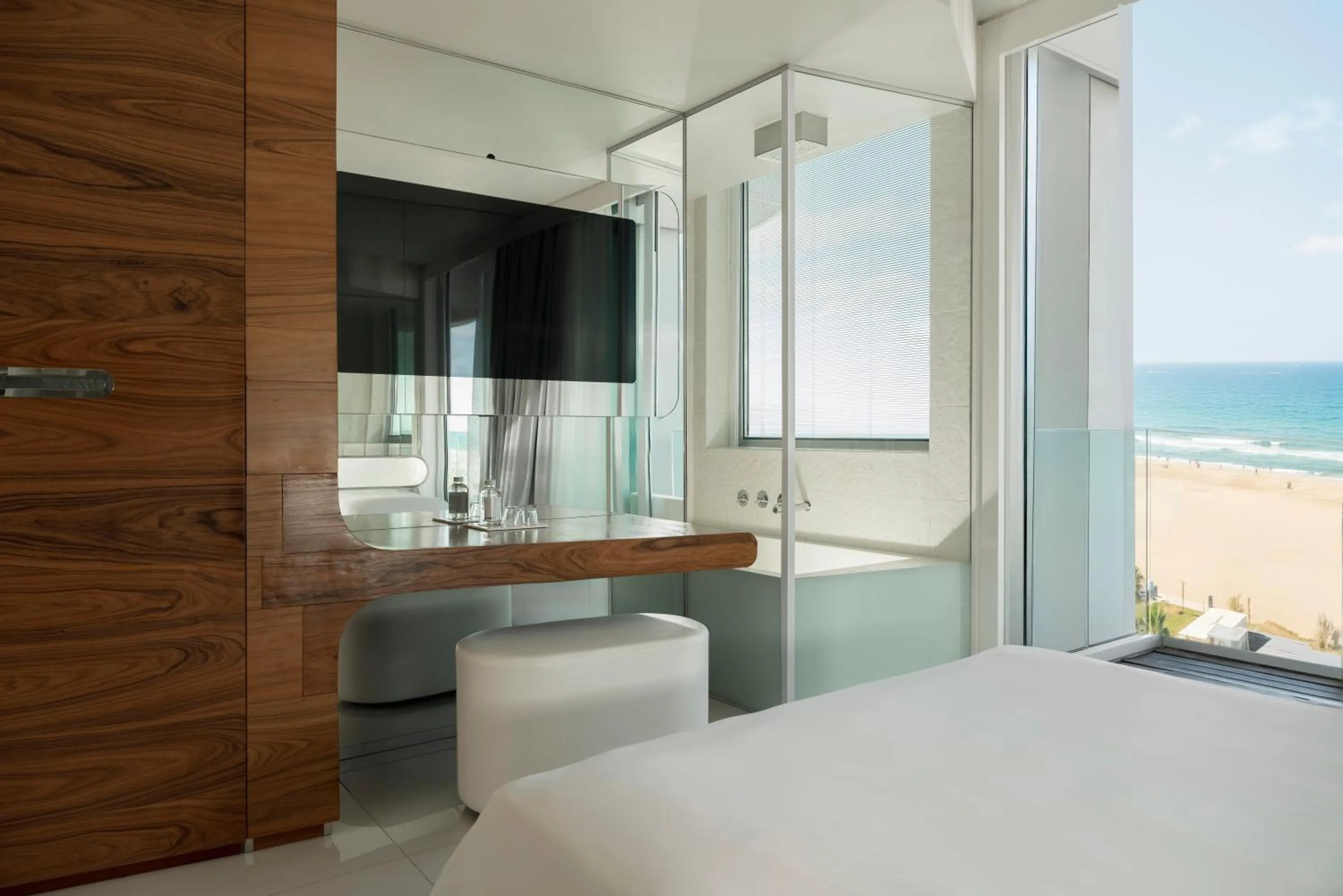 Bedroom, Bed in i-Suite Hotel