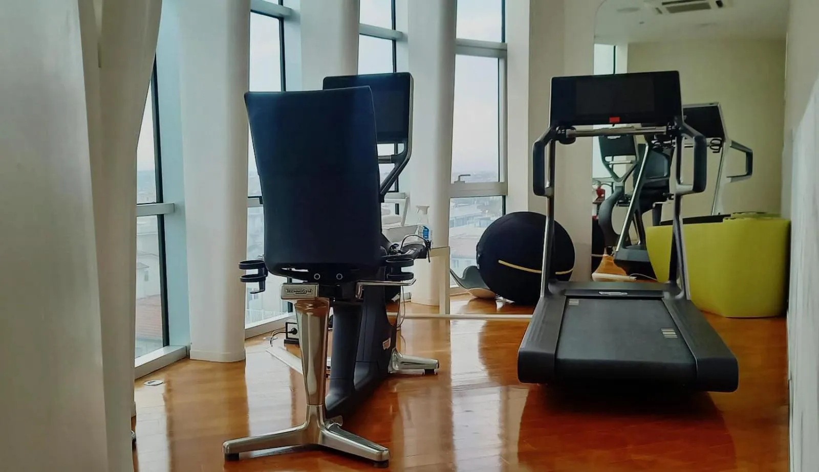 Fitness centre/facilities in i-Suite Hotel