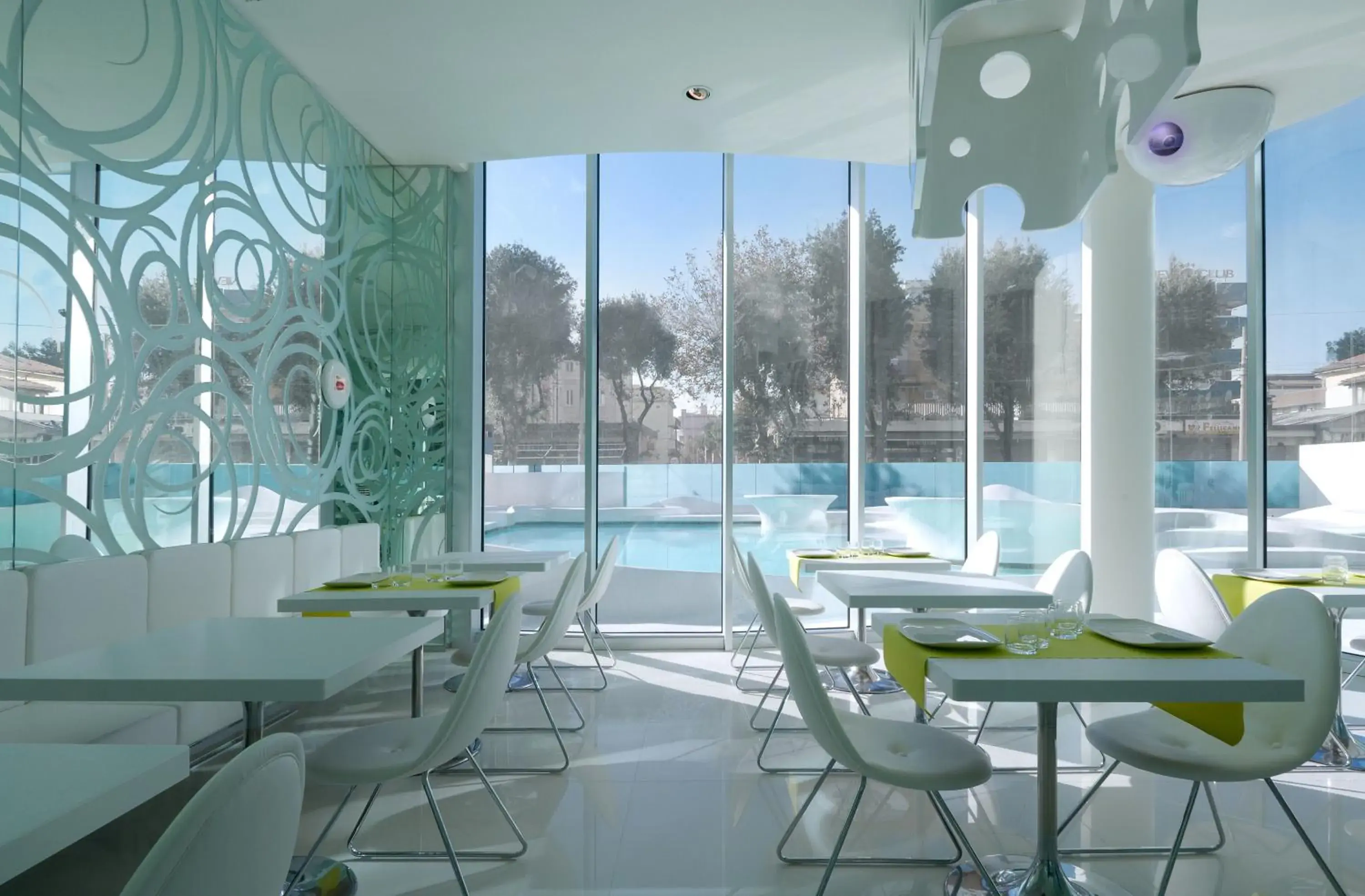 Restaurant/places to eat in i-Suite Hotel Restaurant/places to eat in i-Suite Hotel