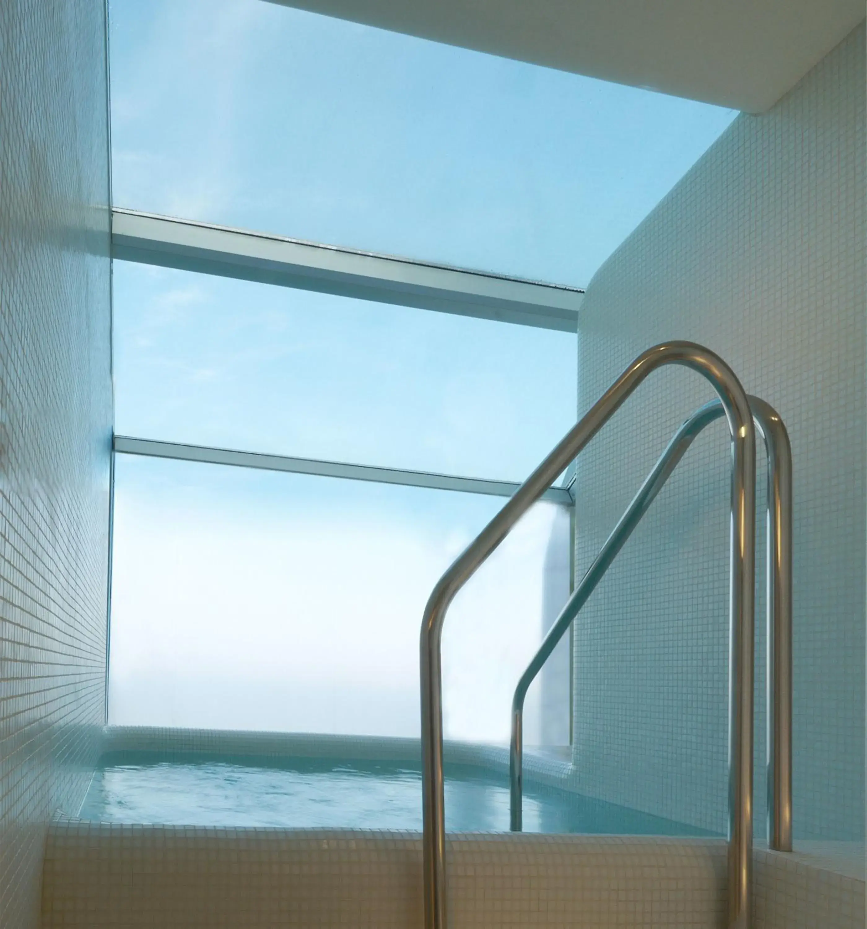 Spa and wellness centre/facilities in i-Suite Hotel Spa and wellness centre/facilities in i-Suite Hotel