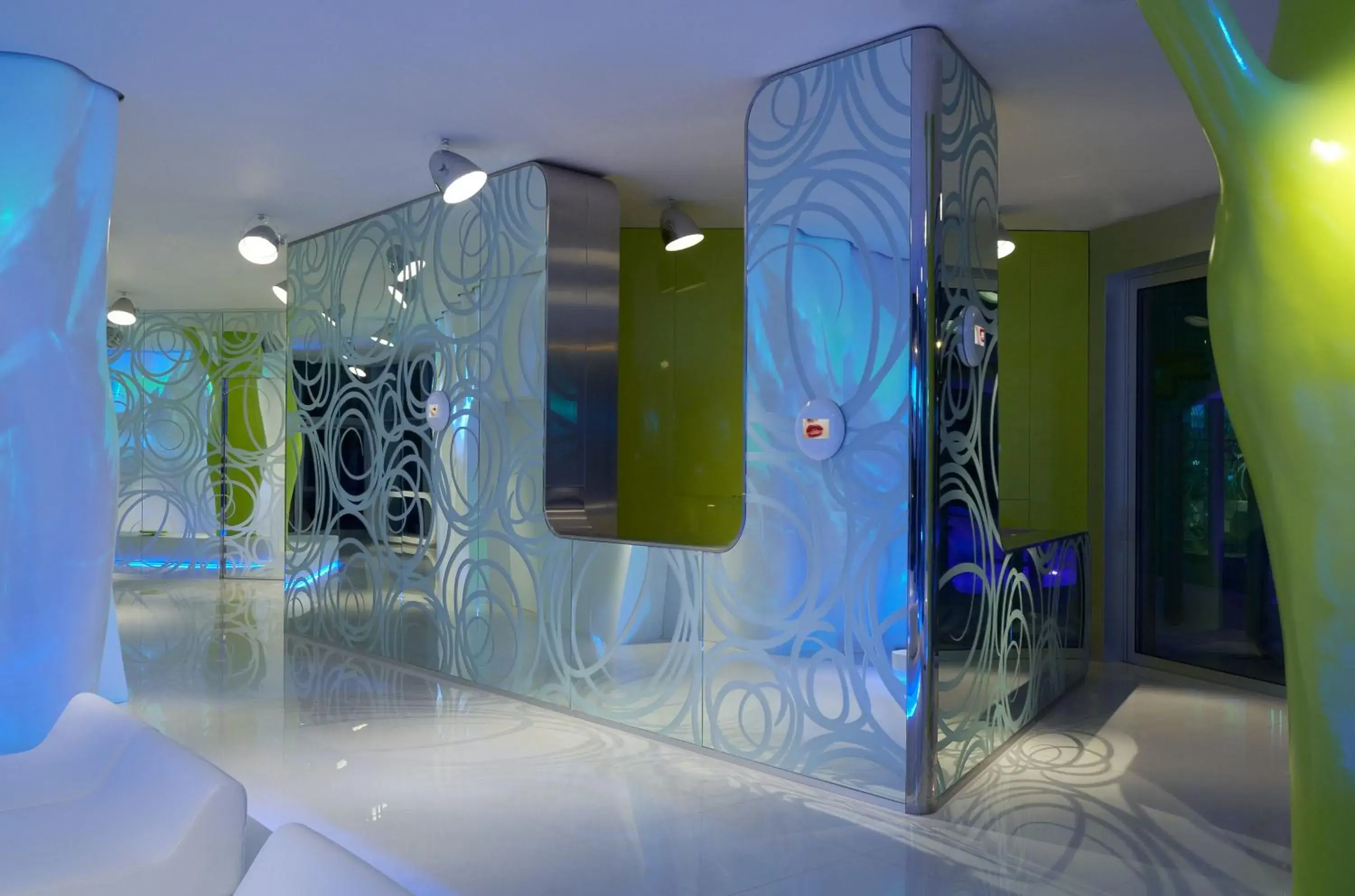 Lounge or bar in i-Suite Hotel Lounge or bar in i-Suite Hotel