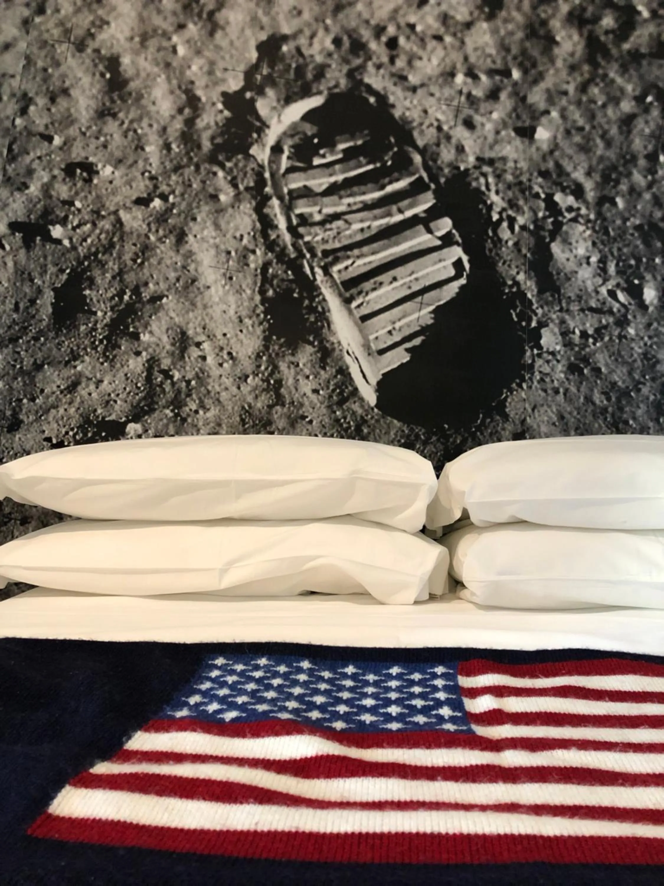 Bed in Hotel Perla - The storyhoteller