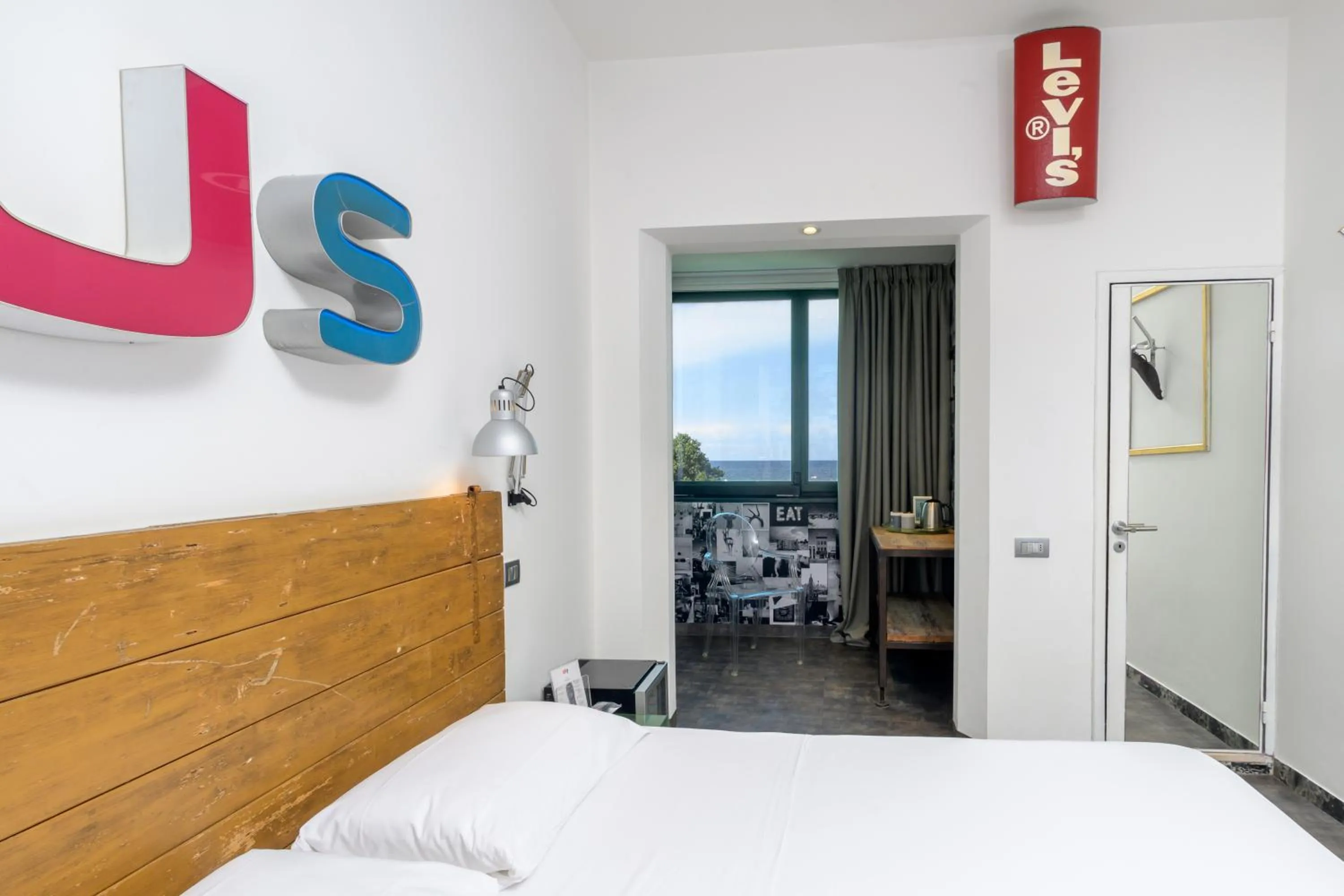 Bed in Hotel Perla - The storyhoteller