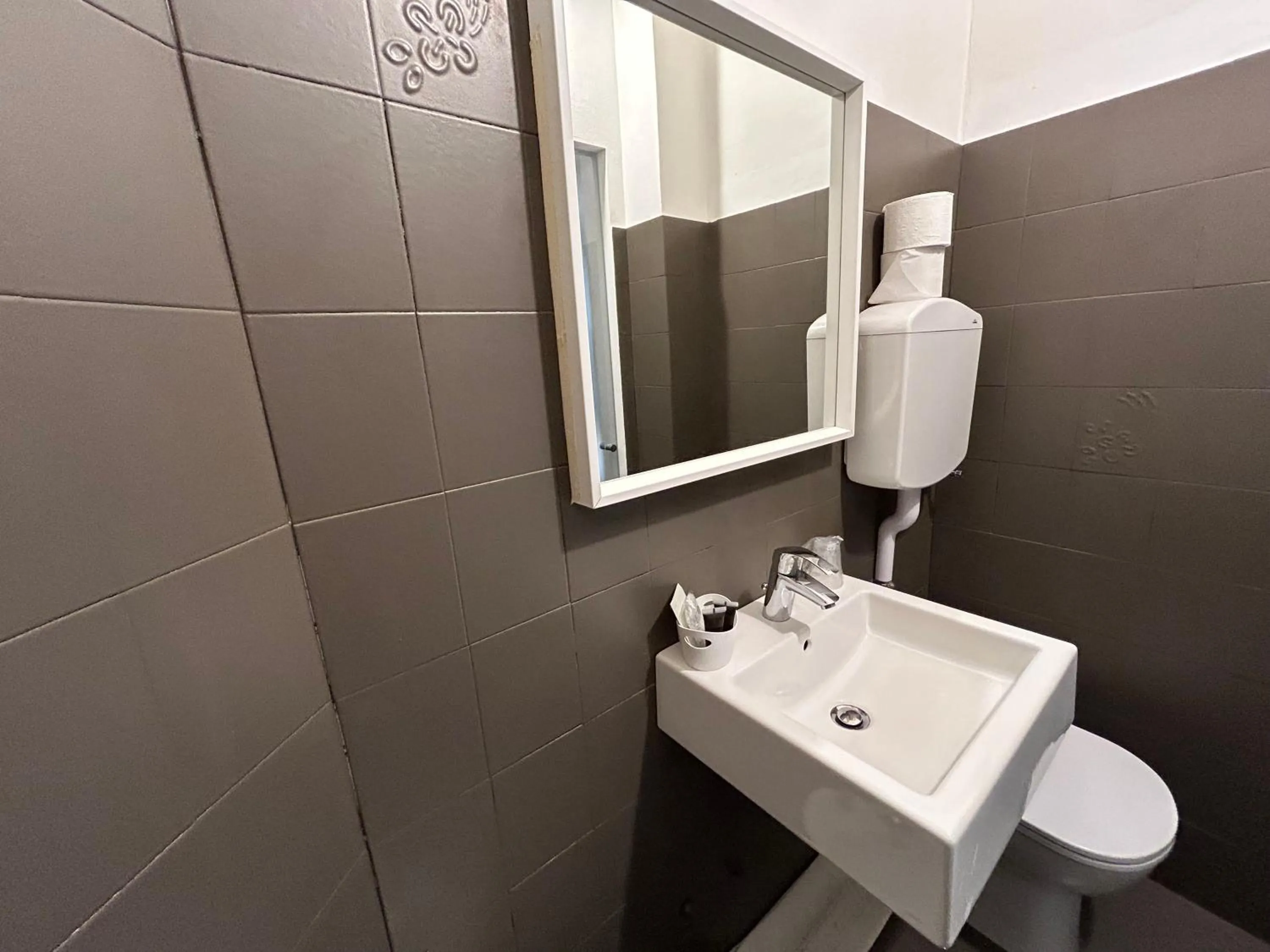 Bathroom in Hotel Perla - The storyhoteller