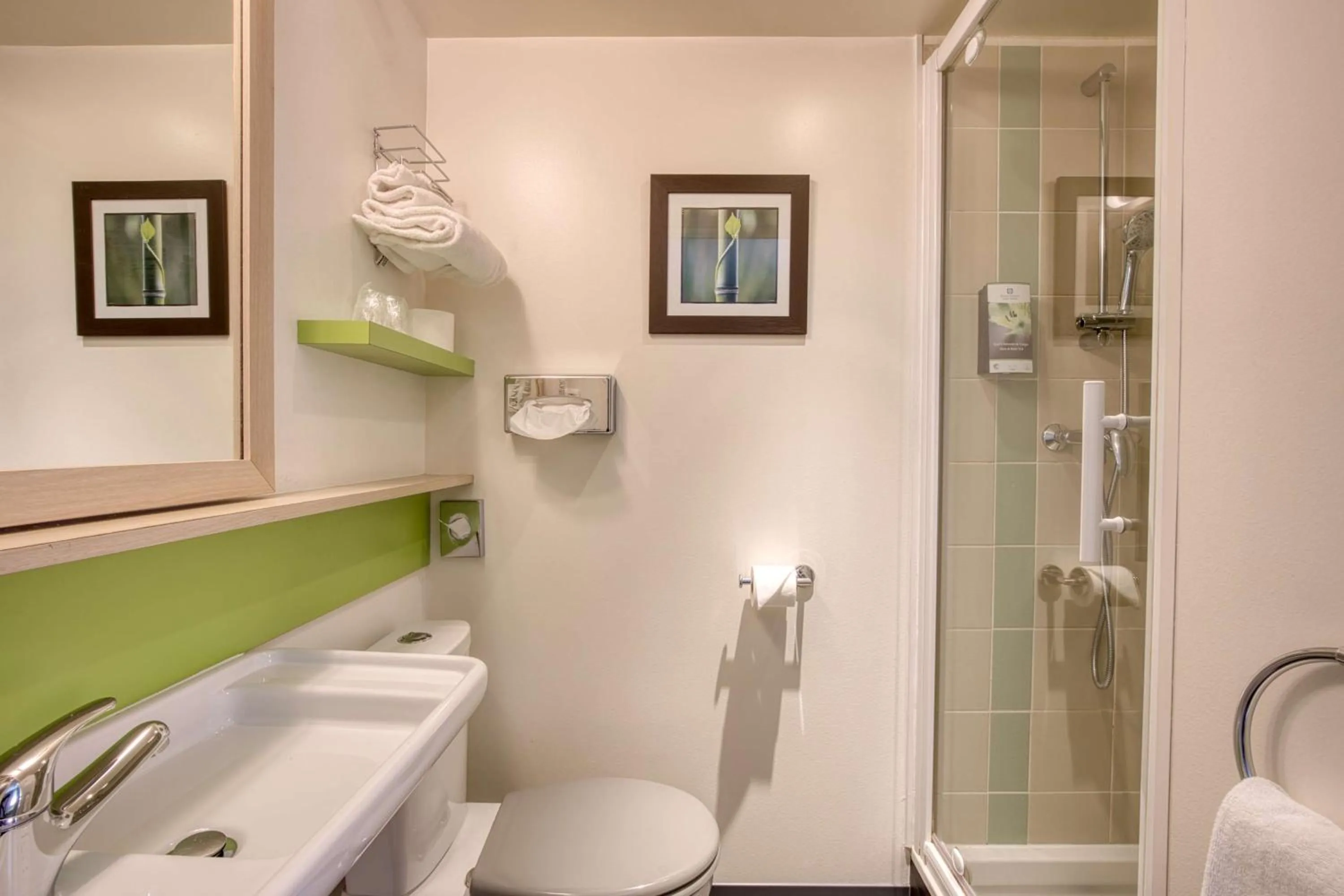 Bathroom in Sure Hotel by Best Western Nantes Saint-Herblain