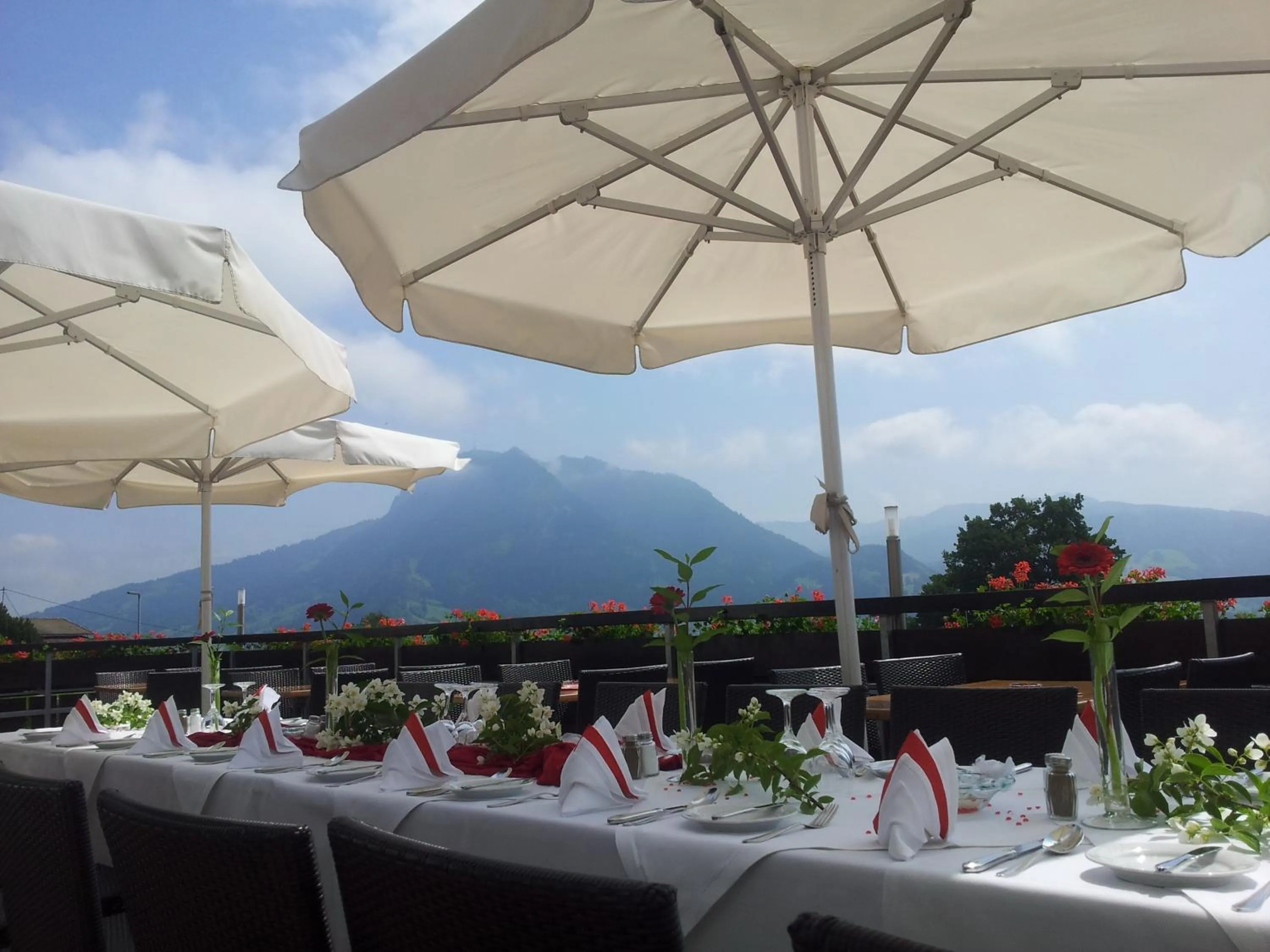 Restaurant/places to eat in Panoramahotel Kühbergalp