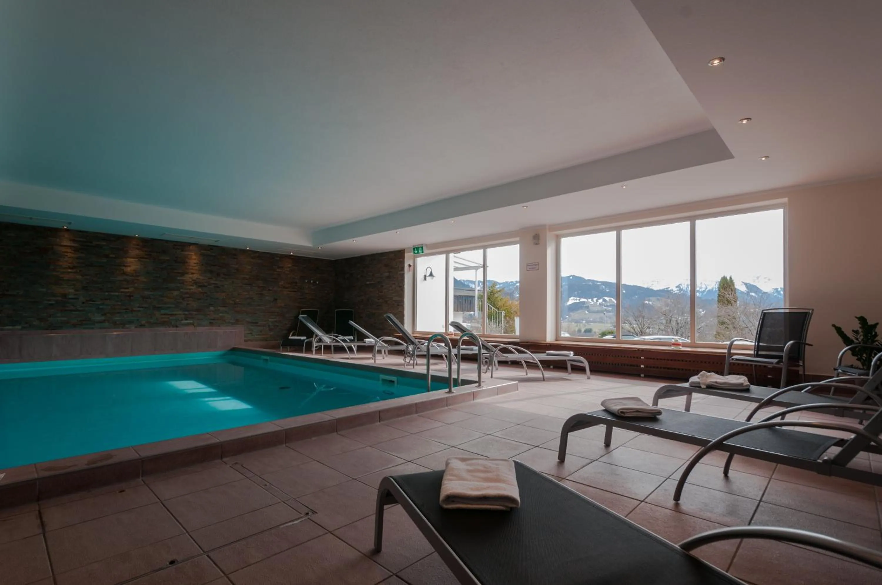 Swimming pool in Panoramahotel Kühbergalp