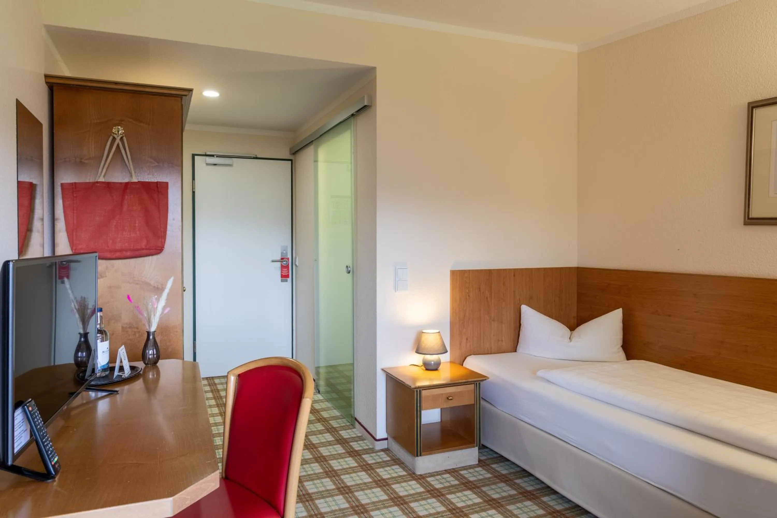 Bedroom, Bed in Panoramahotel Kühbergalp