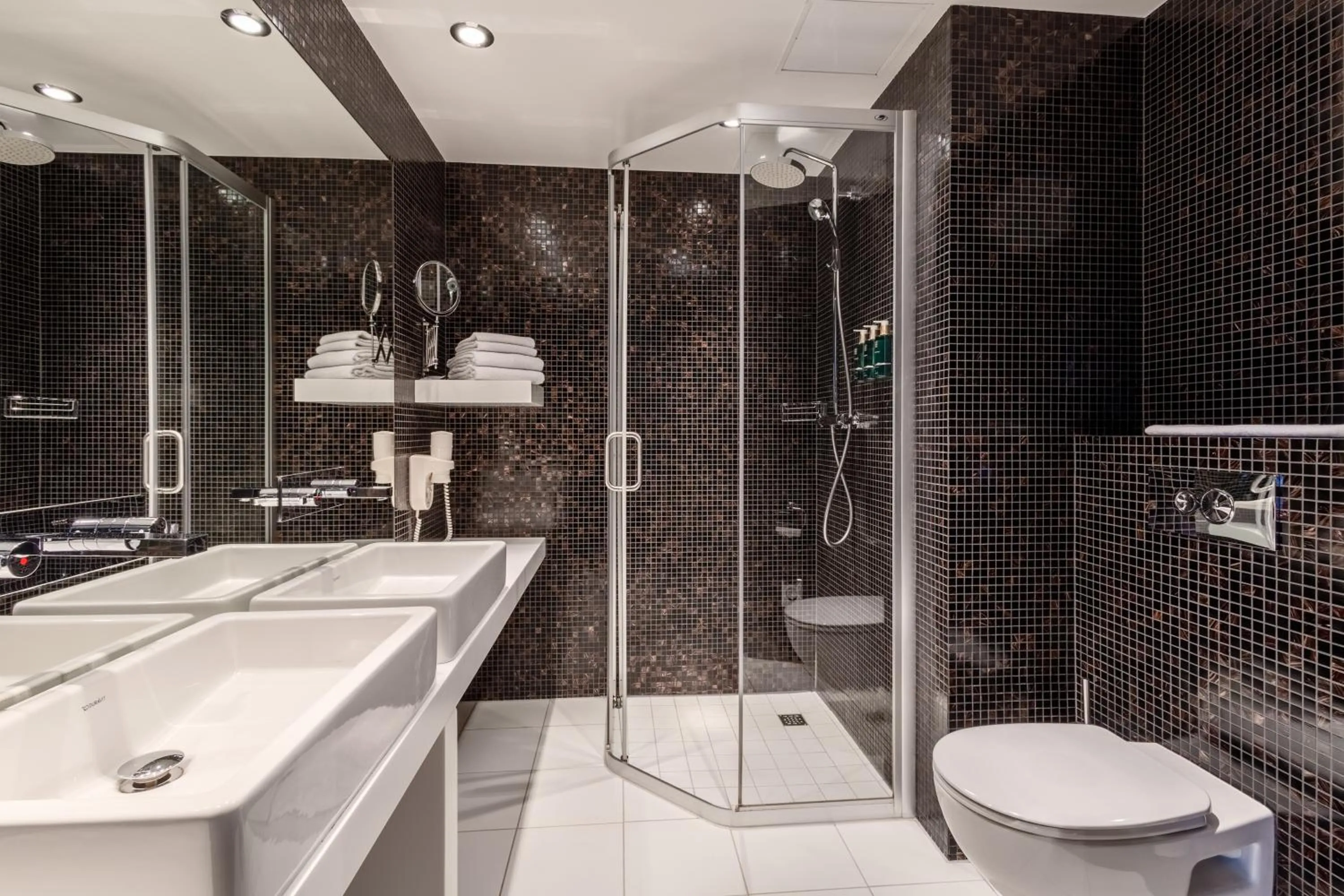 Shower in Tallink Hotel Riga