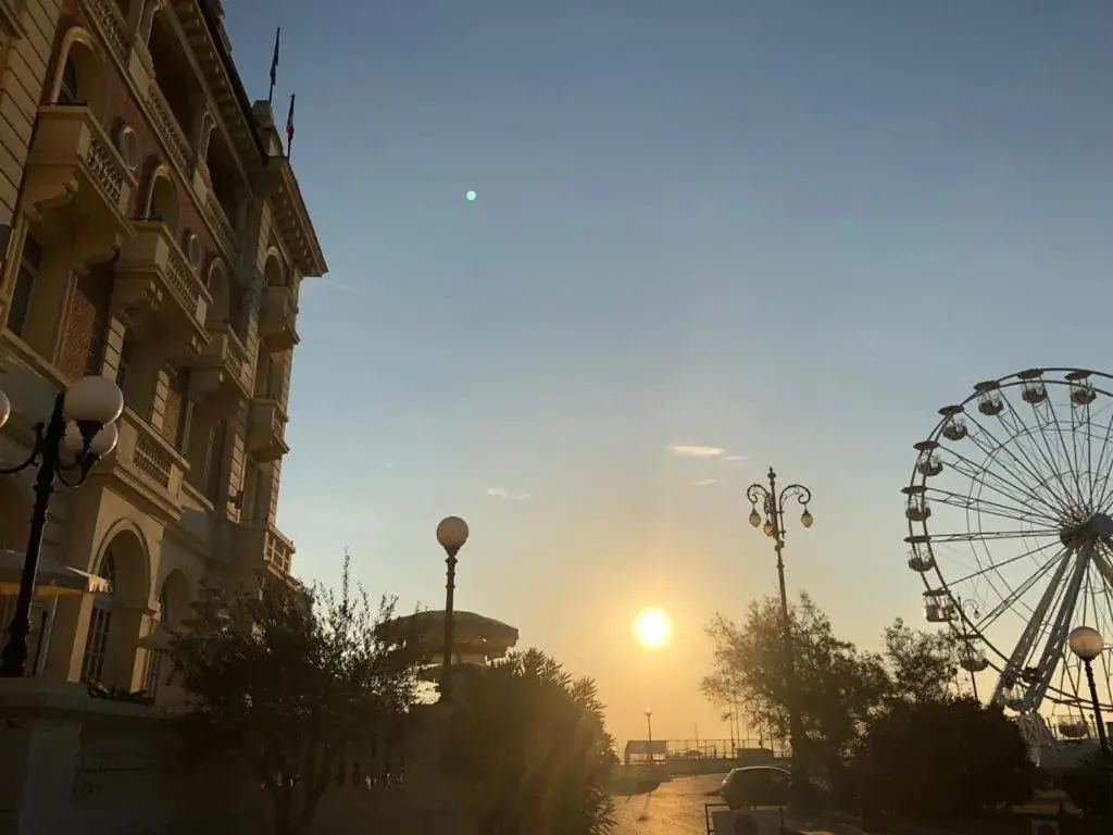 Sunrise/Sunset in Grand Hotel Cesenatico