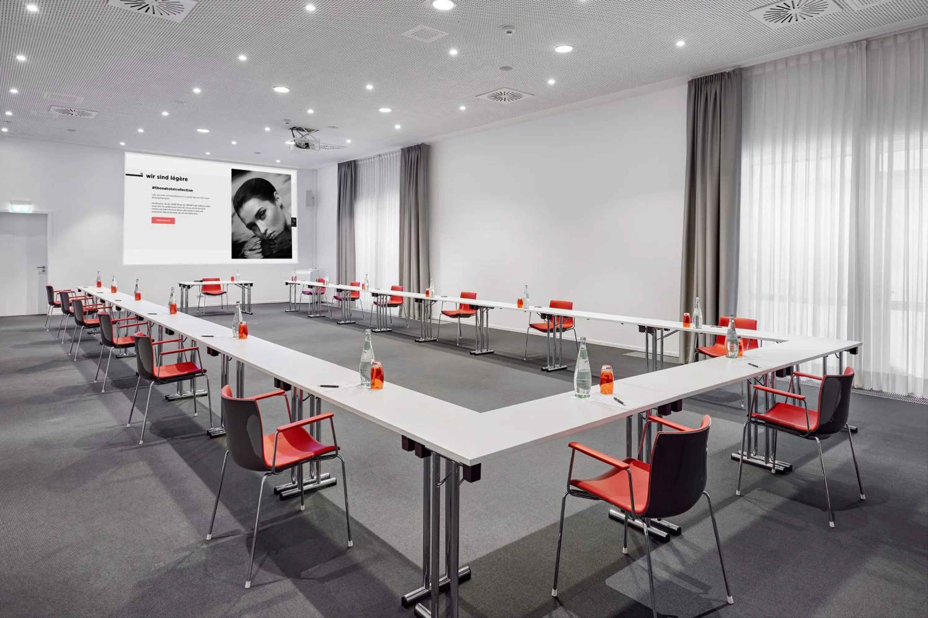 Business facilities in LEGERE HOTEL Luxembourg