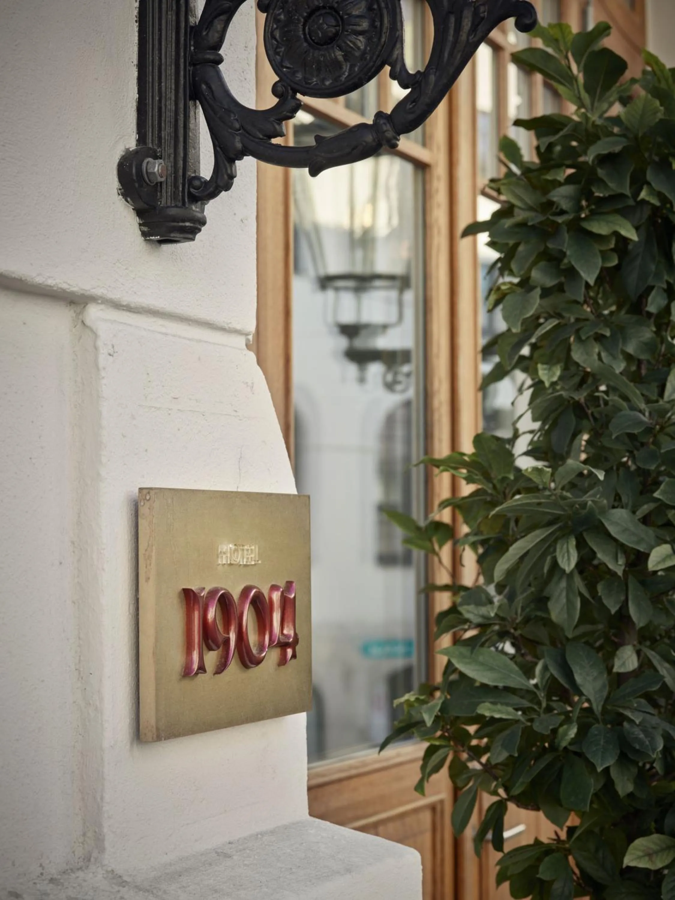 Property logo or sign in Hotel 1904