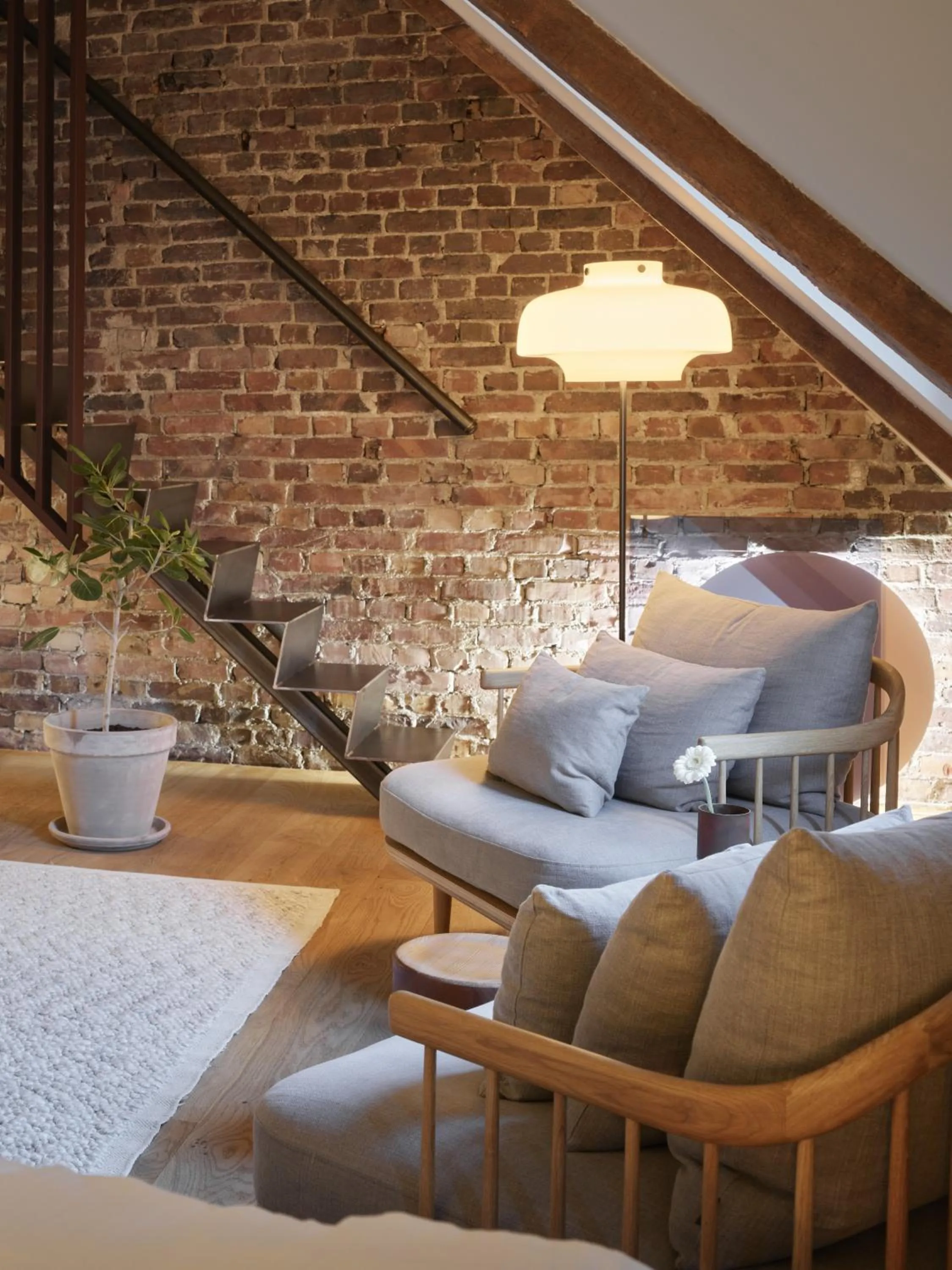 Family in Hotel 1904