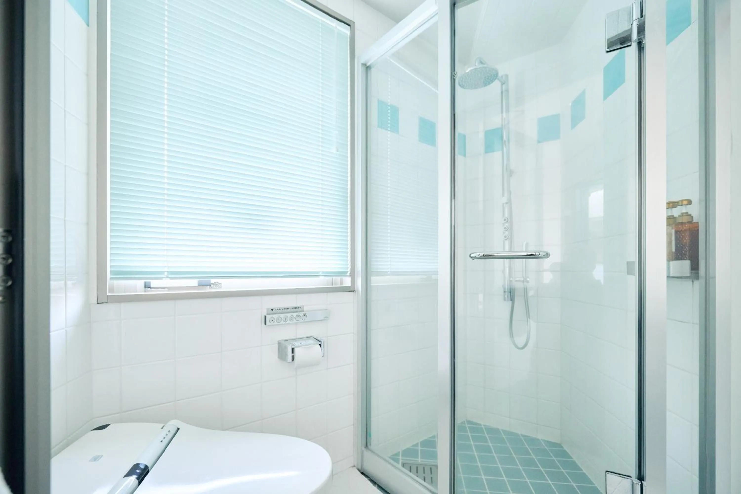 Shower in Urbain Hiroshima Executive