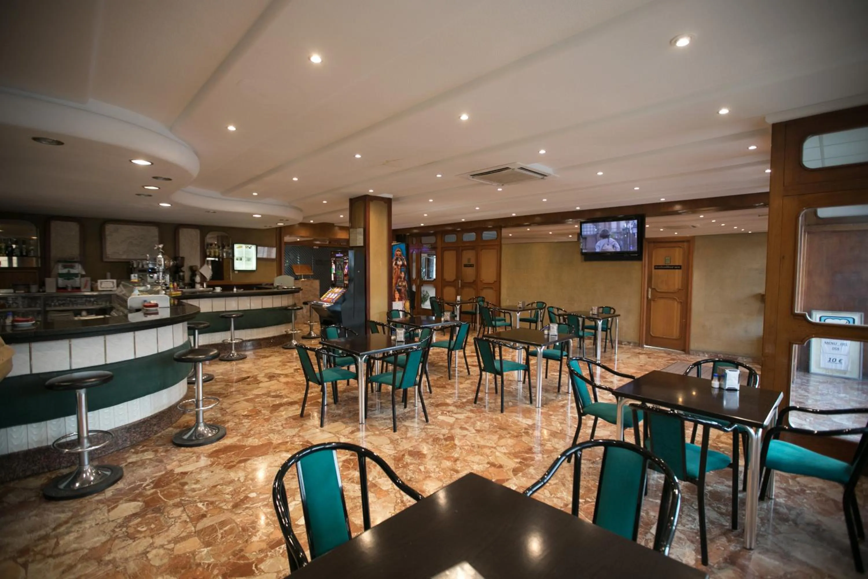 Lounge or bar in Hotel Odon