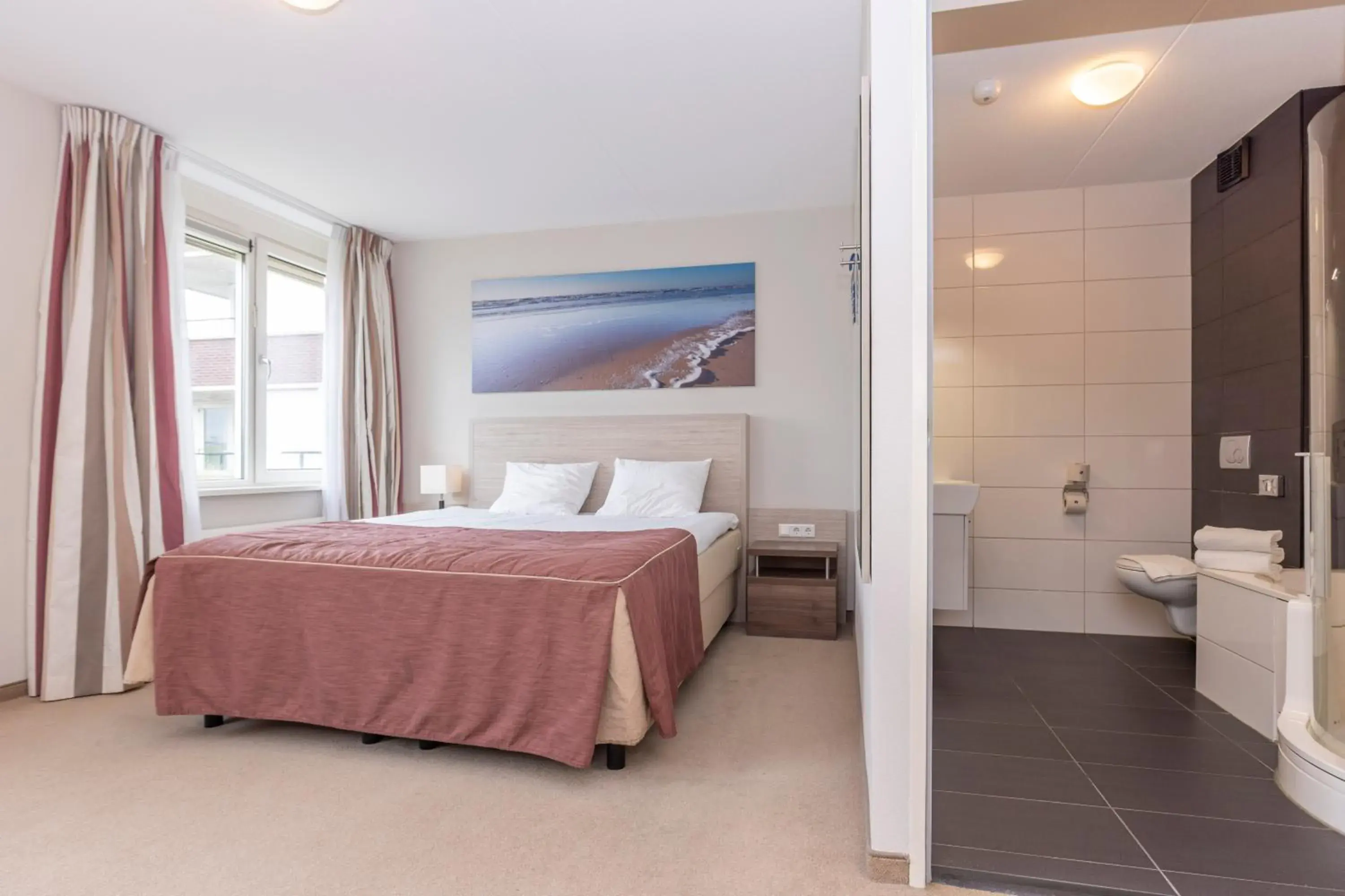 Bedroom, Bed in Fletcher Wellness-Hotel Kamperduinen Bedroom, Bed in Fletcher Wellness-Hotel Kamperduinen