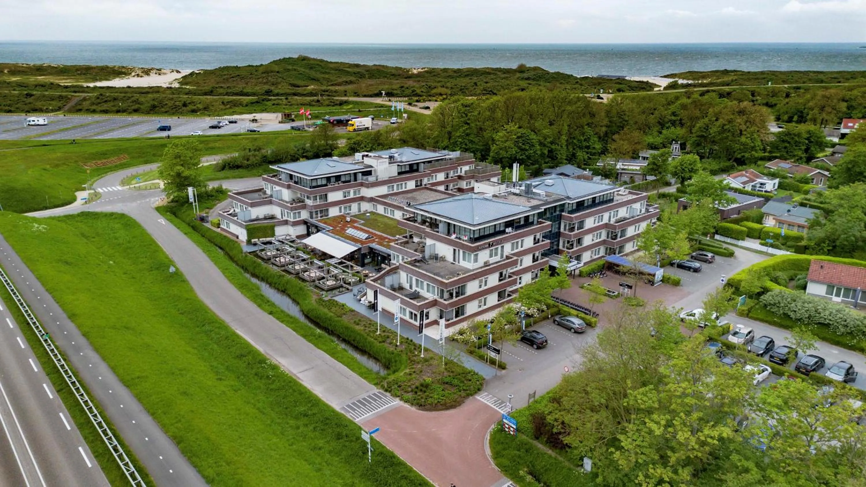 Property building in Fletcher Wellness-Hotel Kamperduinen
