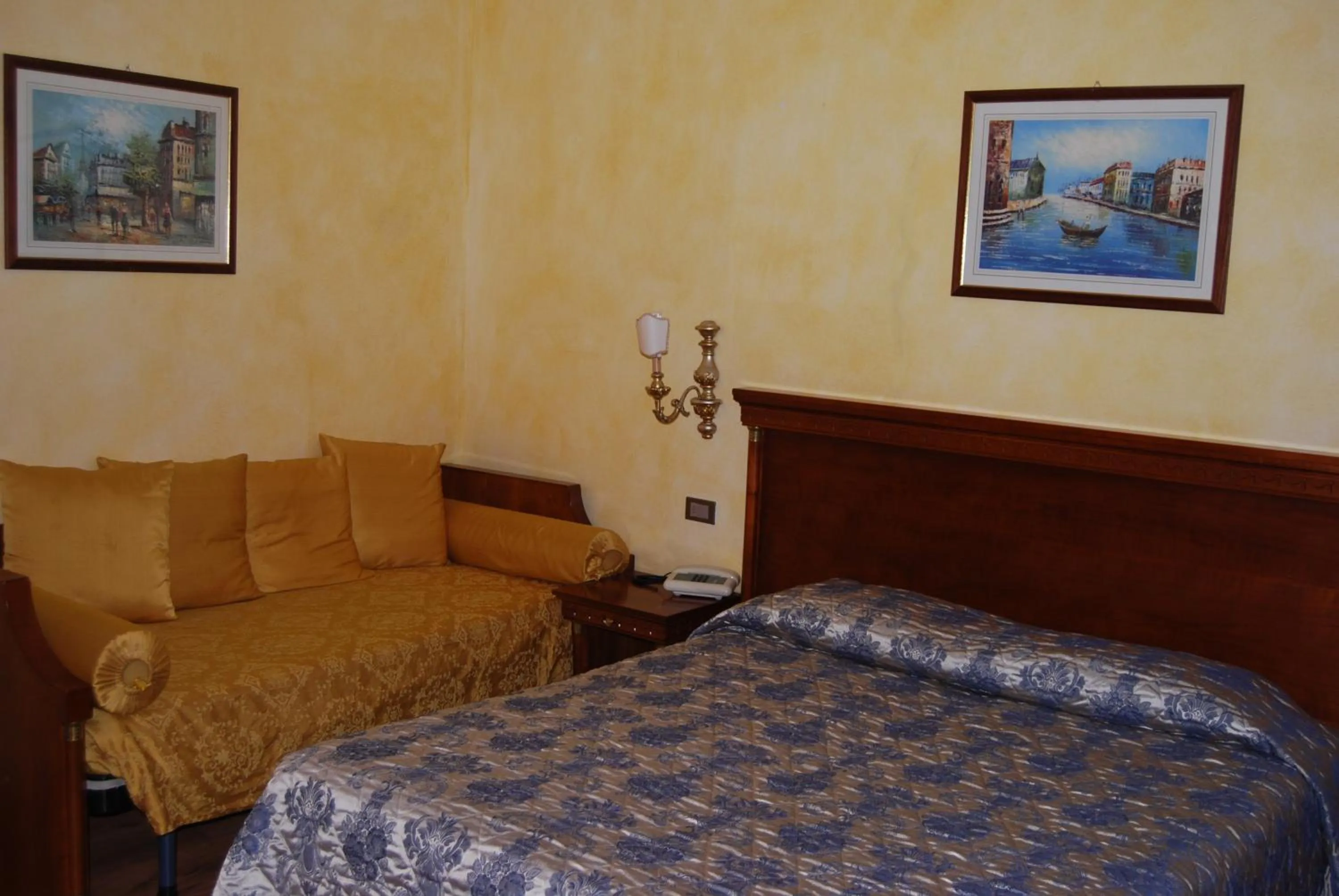 Bed in Garda Sol SPA Hotel & Appartamenti