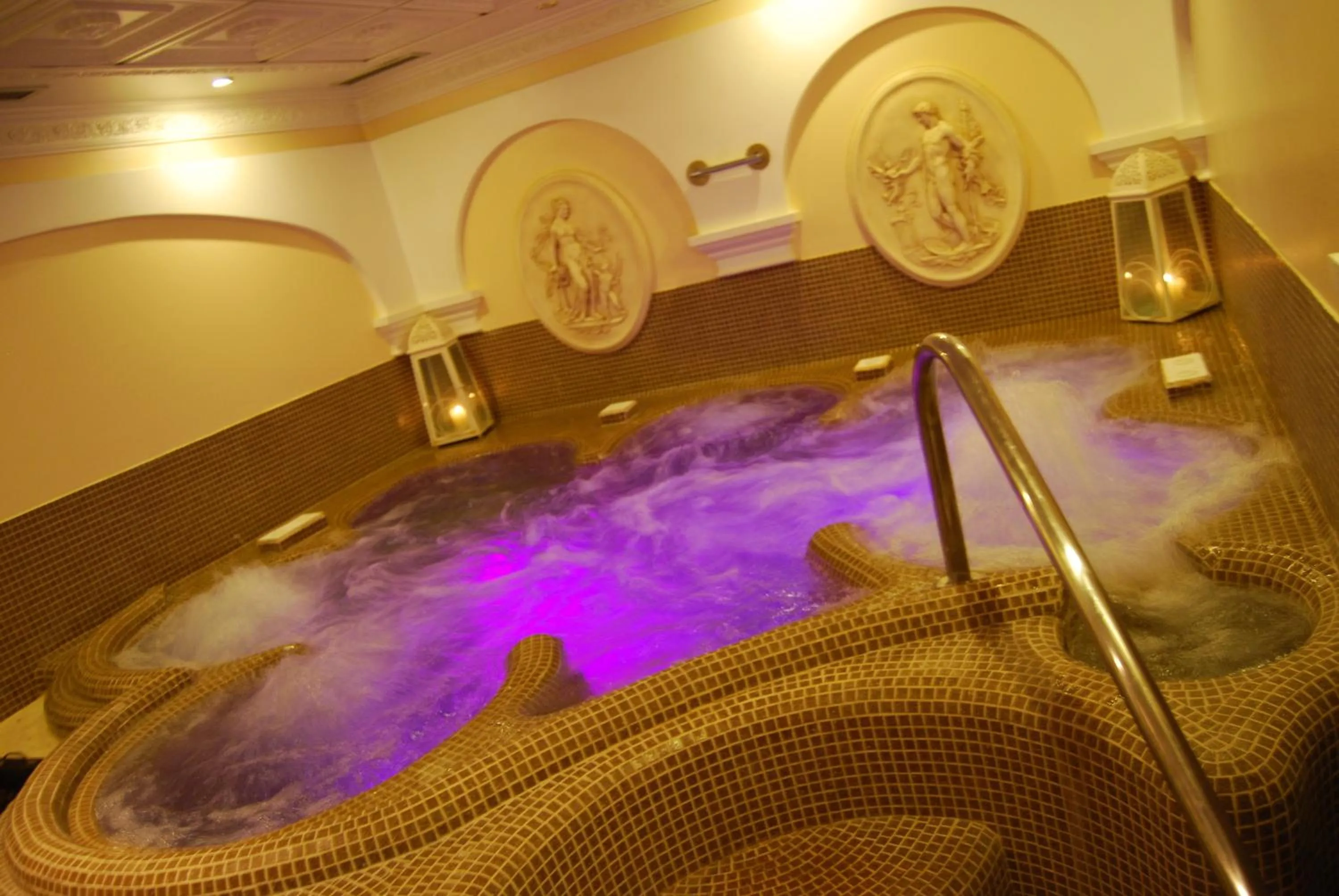 Spa and wellness centre/facilities in Garda Sol SPA Hotel & Appartamenti