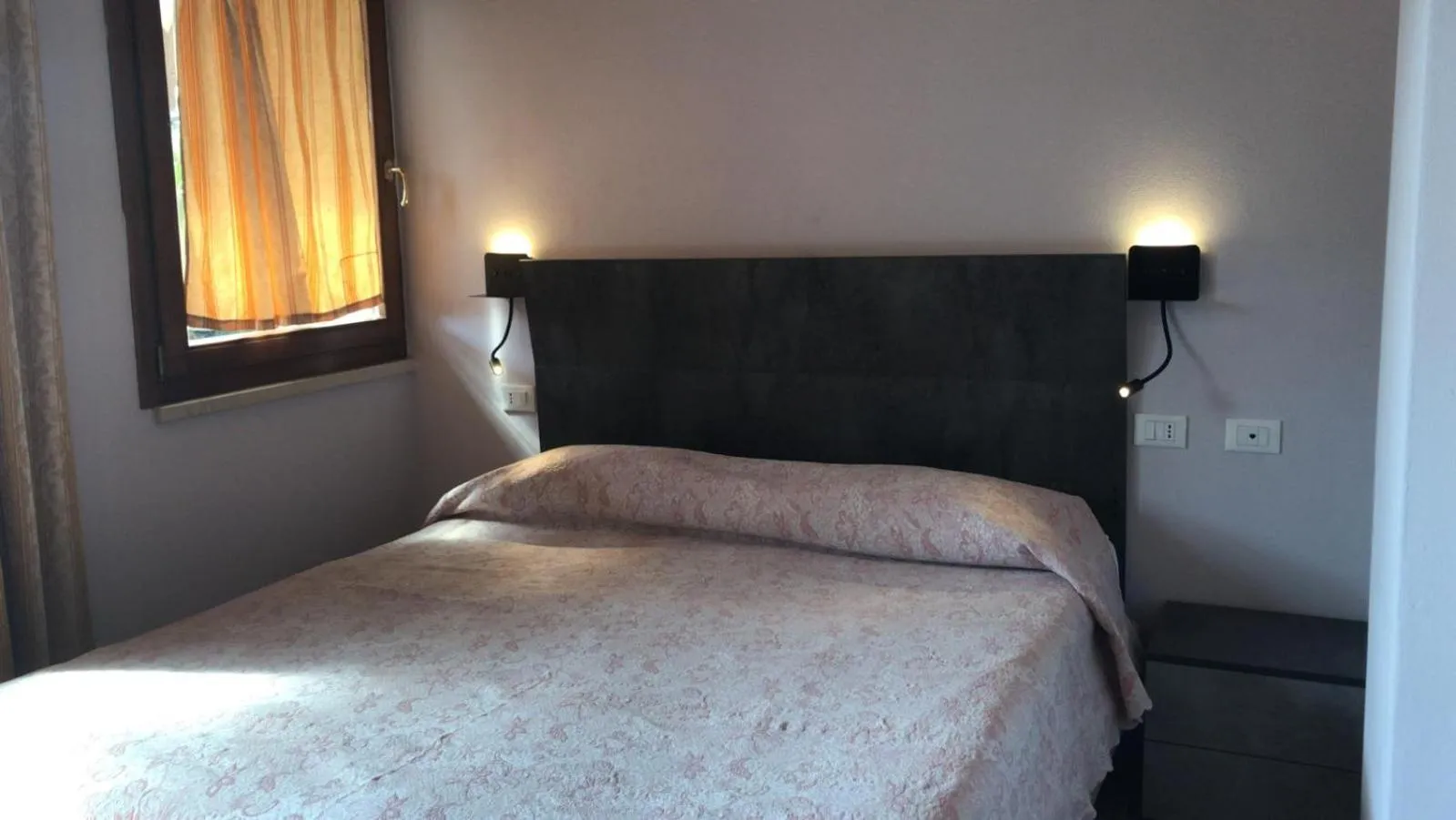Bed in Garda Sol SPA Hotel & Appartamenti