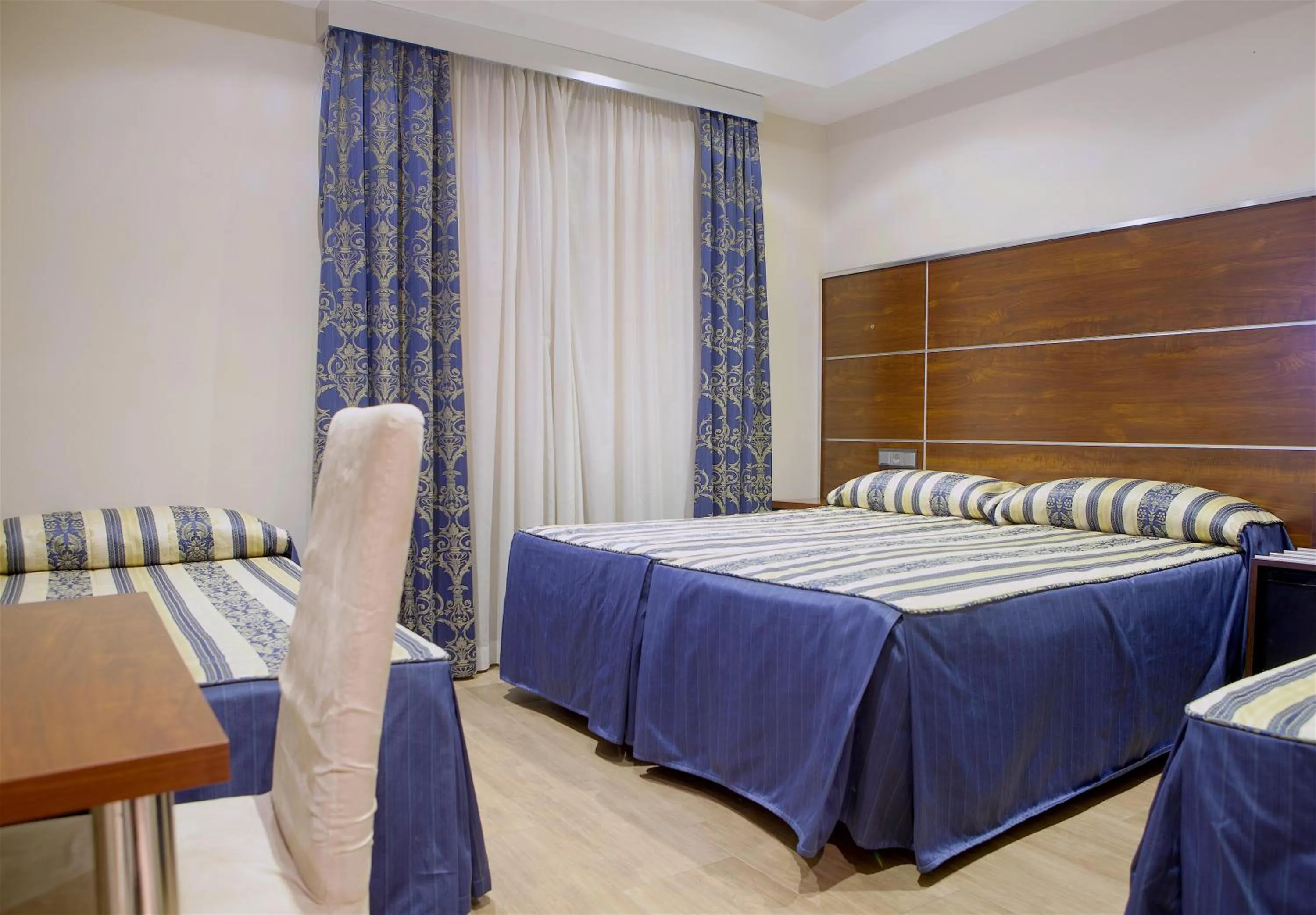 Bedroom, Bed in Castilla Guerrero