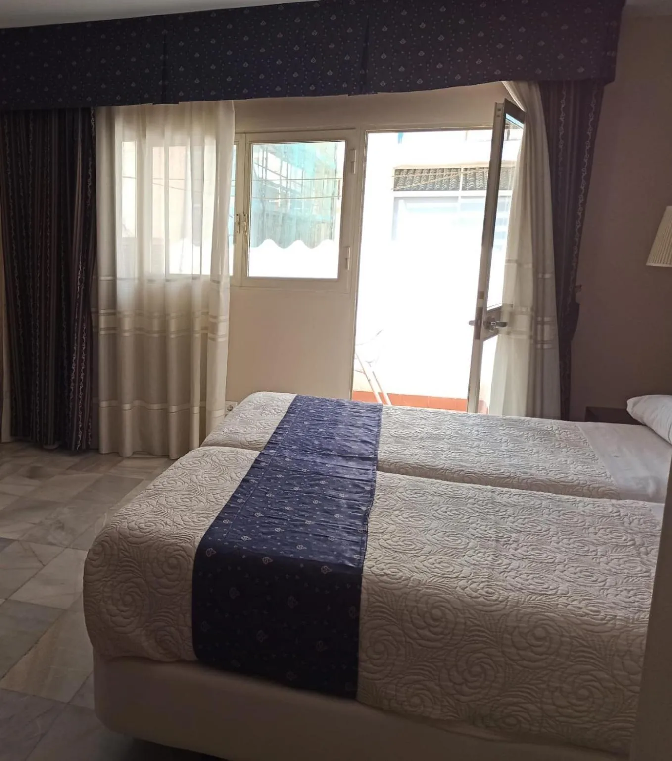 Photo of the whole room, Bed in Castilla Guerrero