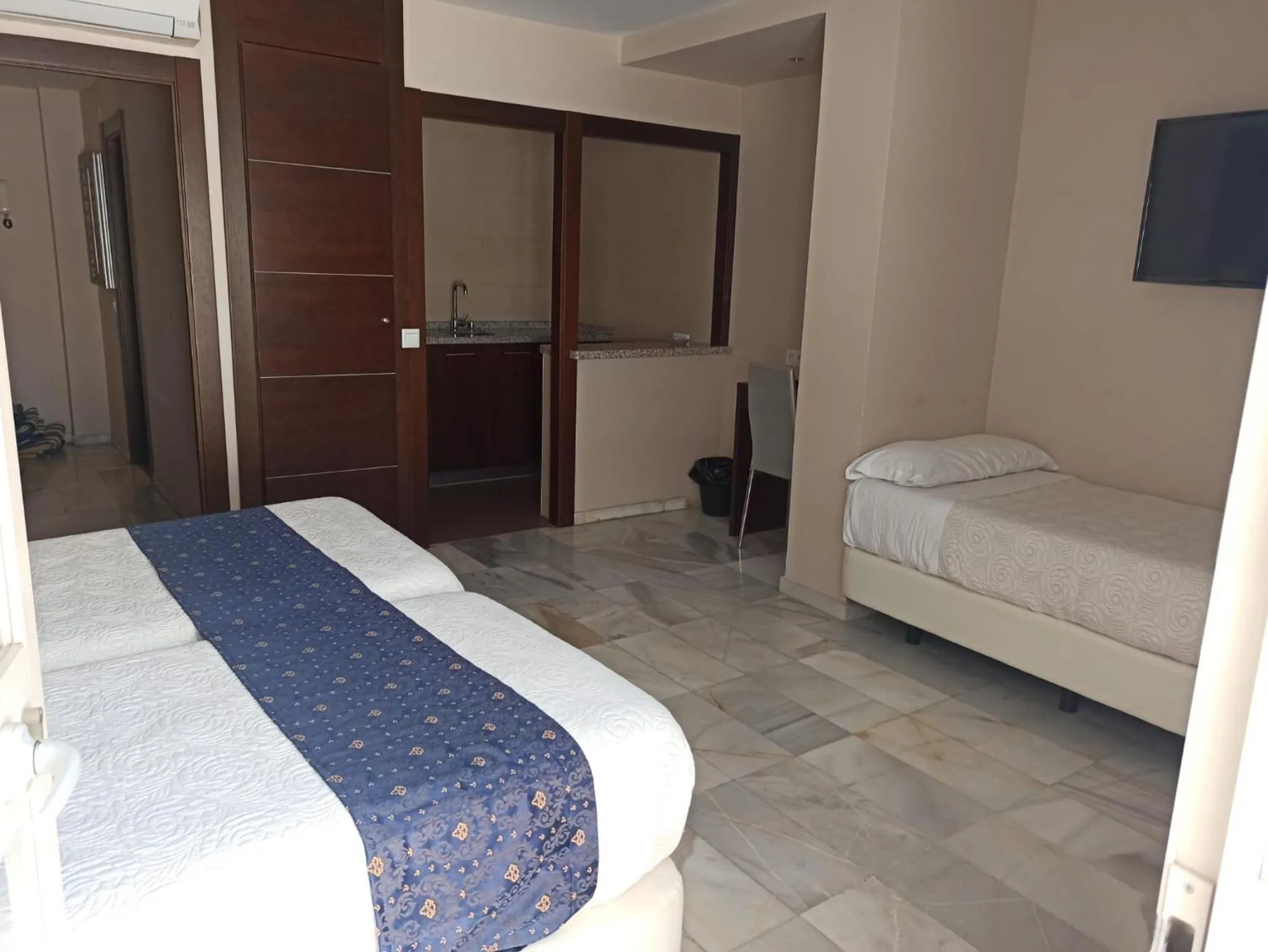 Bedroom, Bed in Castilla Guerrero