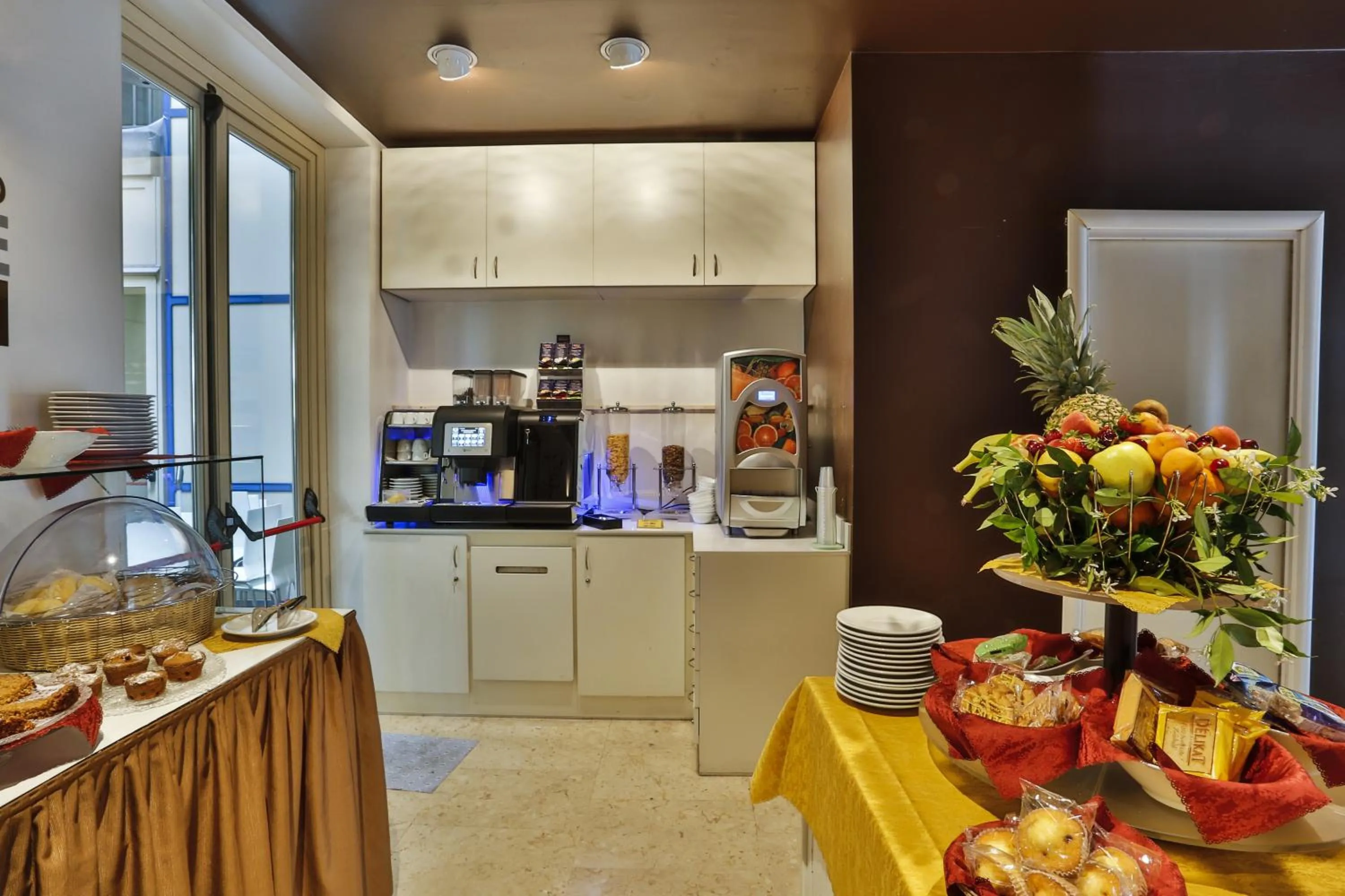 Restaurant/places to eat in Hotel & Residence Torino Centro - Stazione Porta Susa