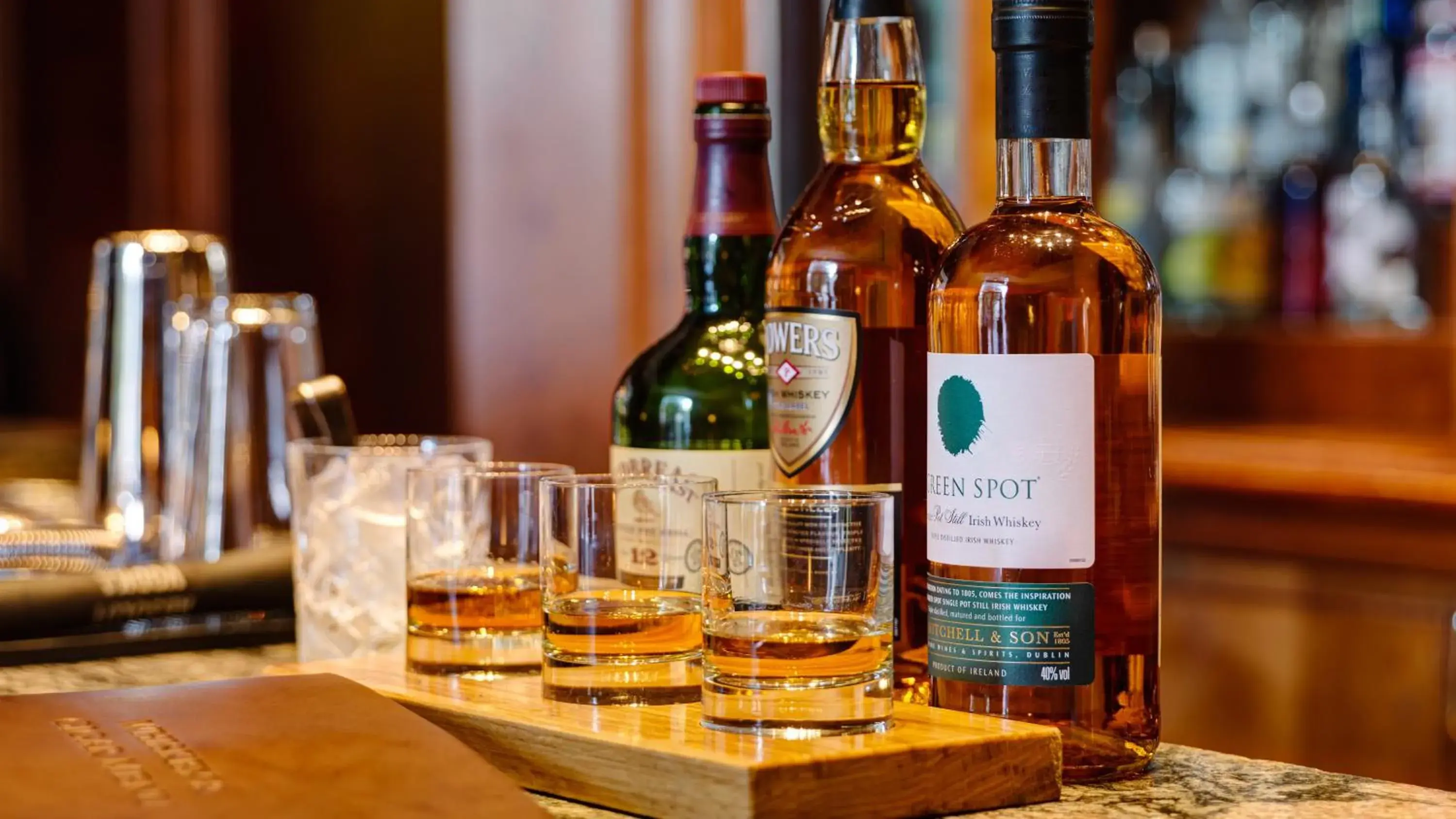 Lounge or bar in InterContinental Dublin by IHG Lounge or bar in InterContinental Dublin by IHG