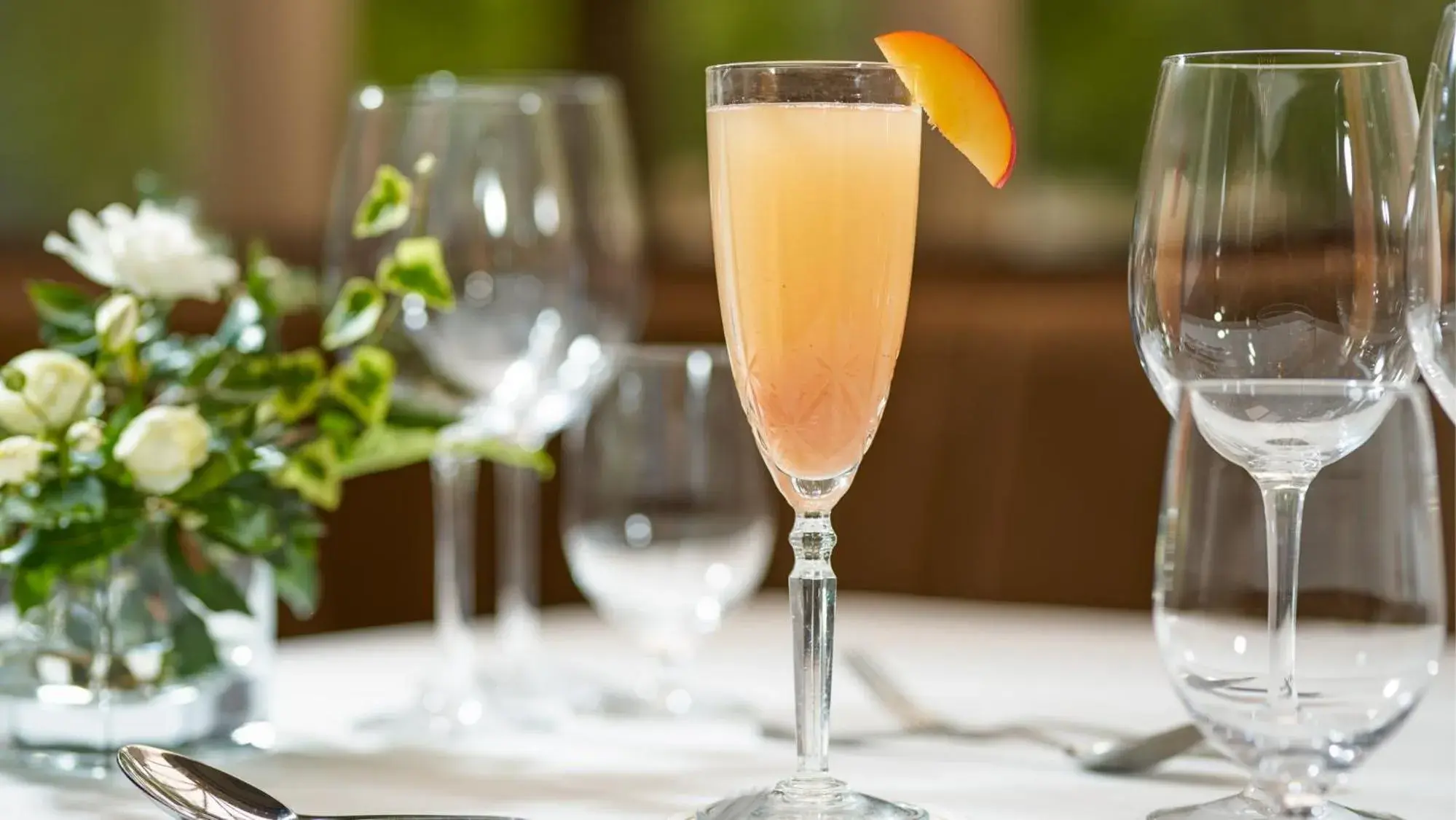 Lounge or bar in InterContinental Dublin by IHG Lounge or bar in InterContinental Dublin by IHG