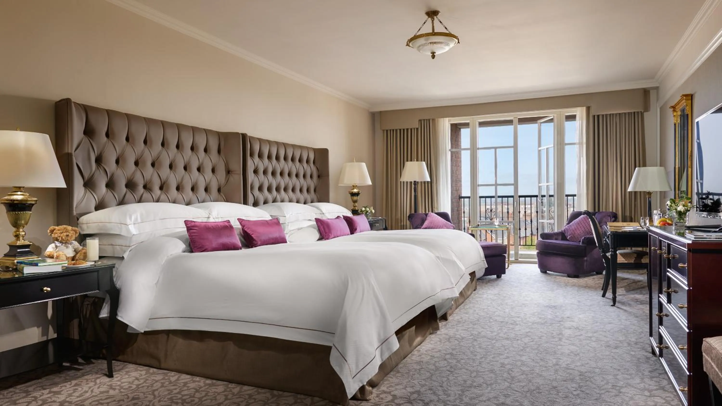 Photo of the whole room, Bed in InterContinental Dublin by IHG
