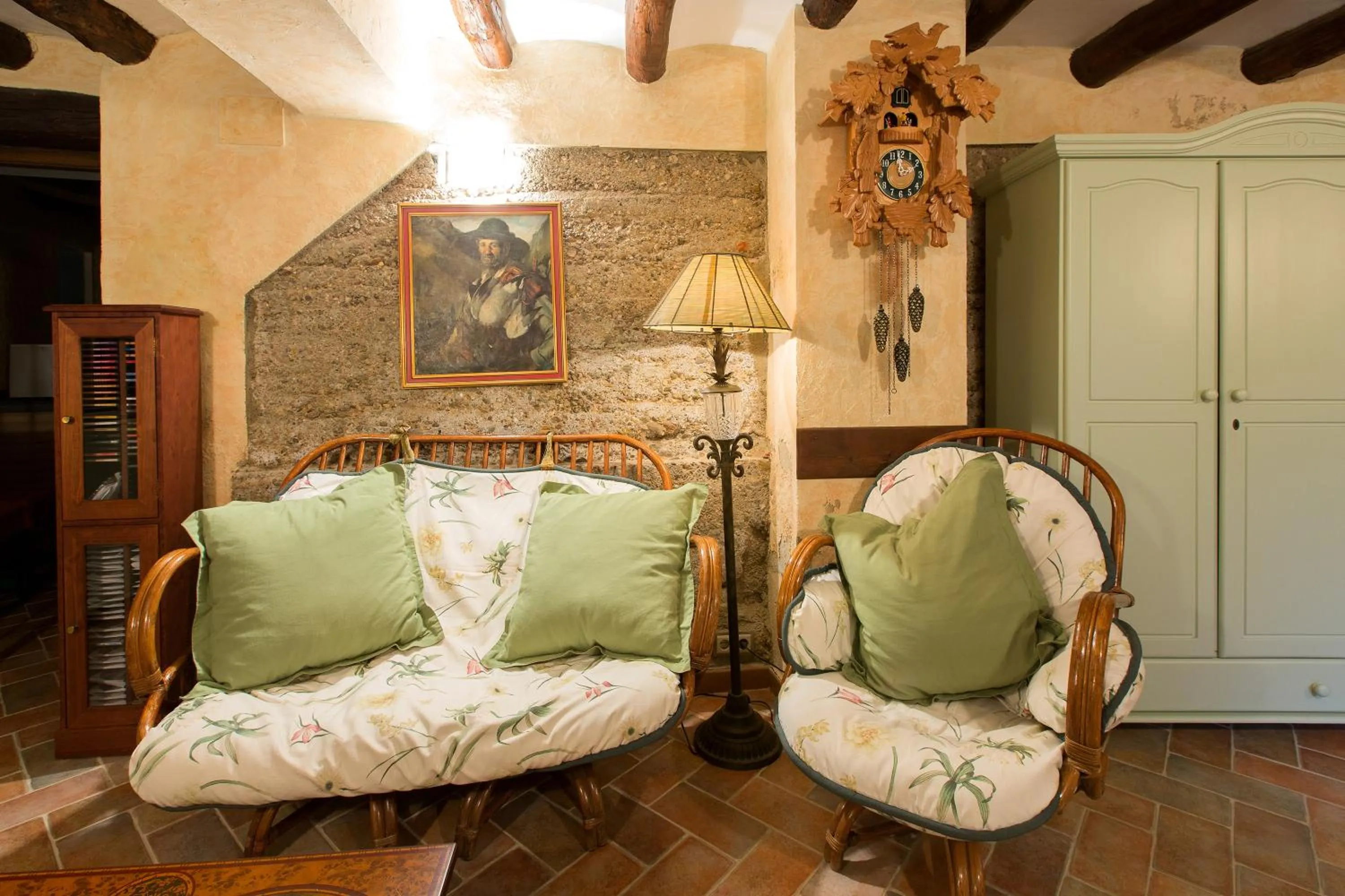 Communal lounge/ TV room in Hotel Rural El Pilaret