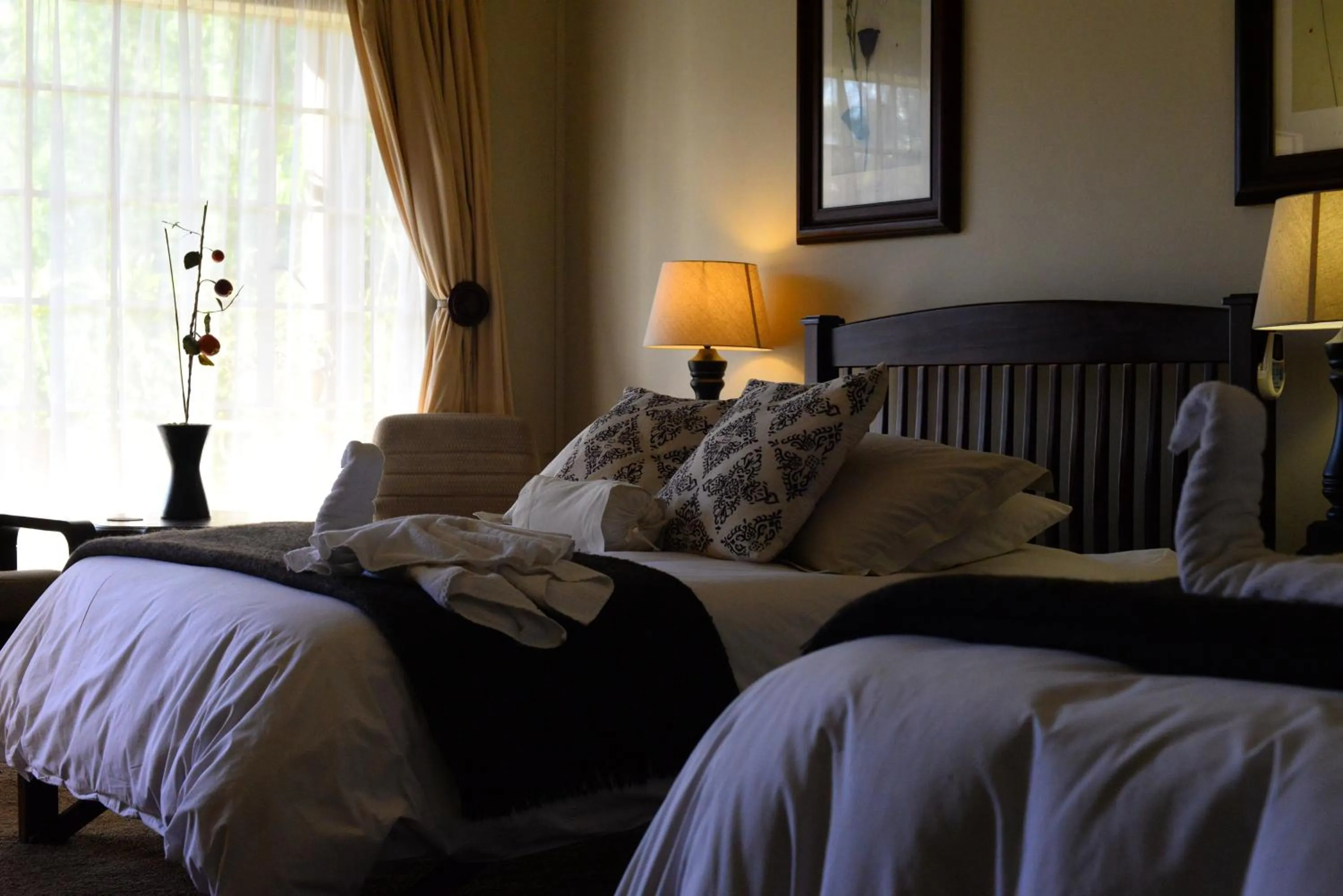 Day, Bed in Avant Garde Lodge