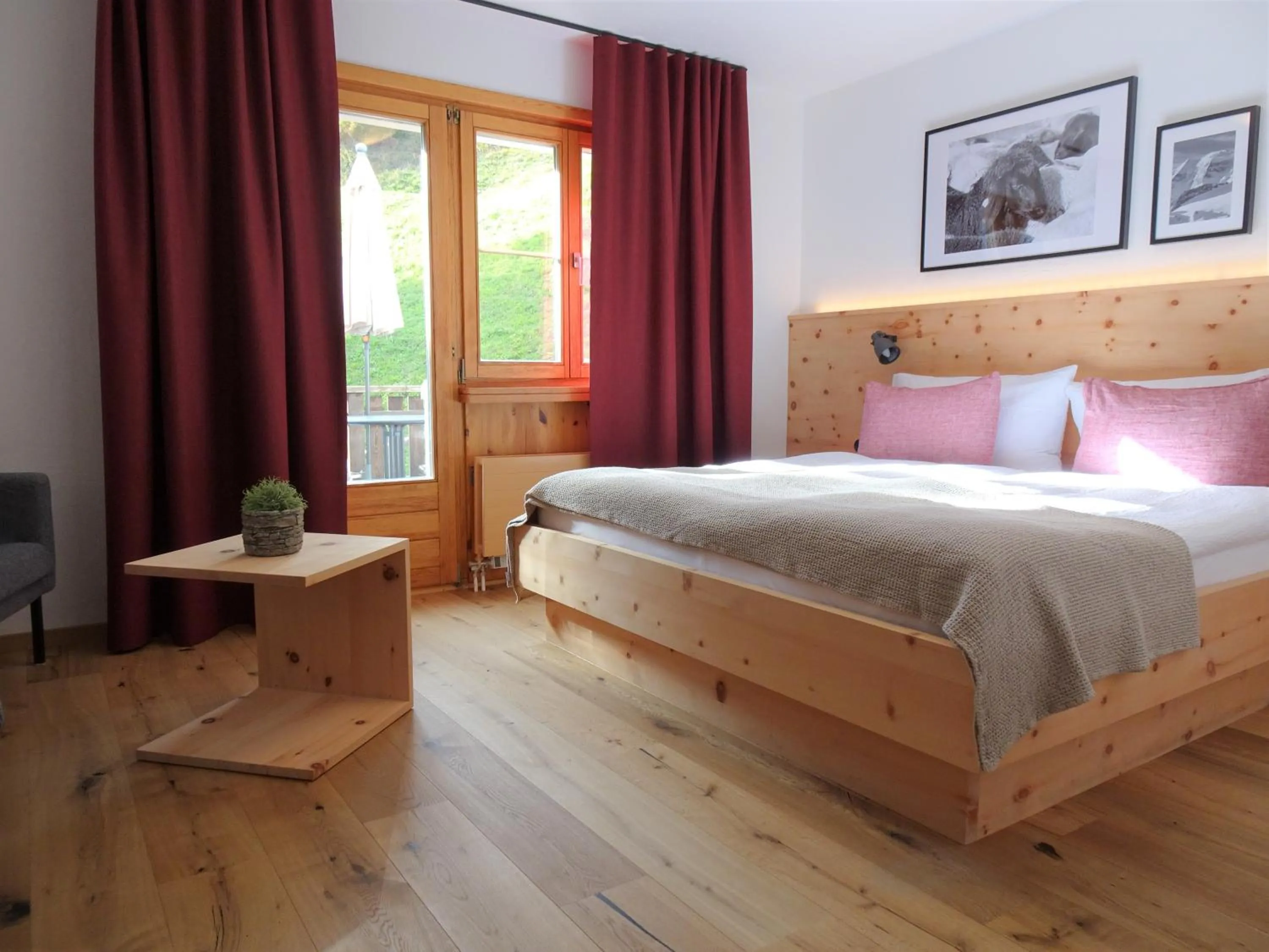 Bed in Schorta's Alvetern - Boutique Hotel
