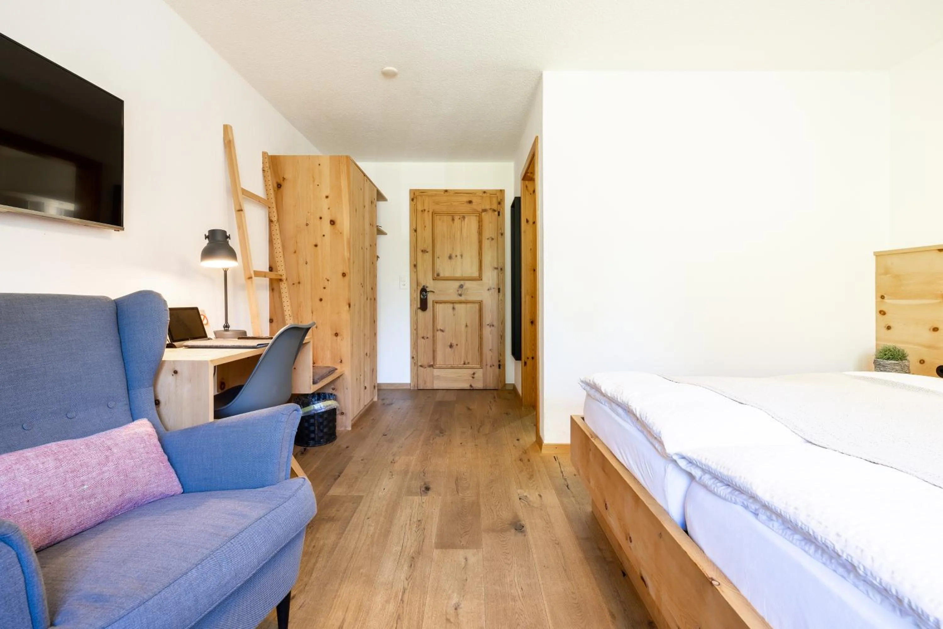 Bed in Schorta's Alvetern - Boutique Hotel