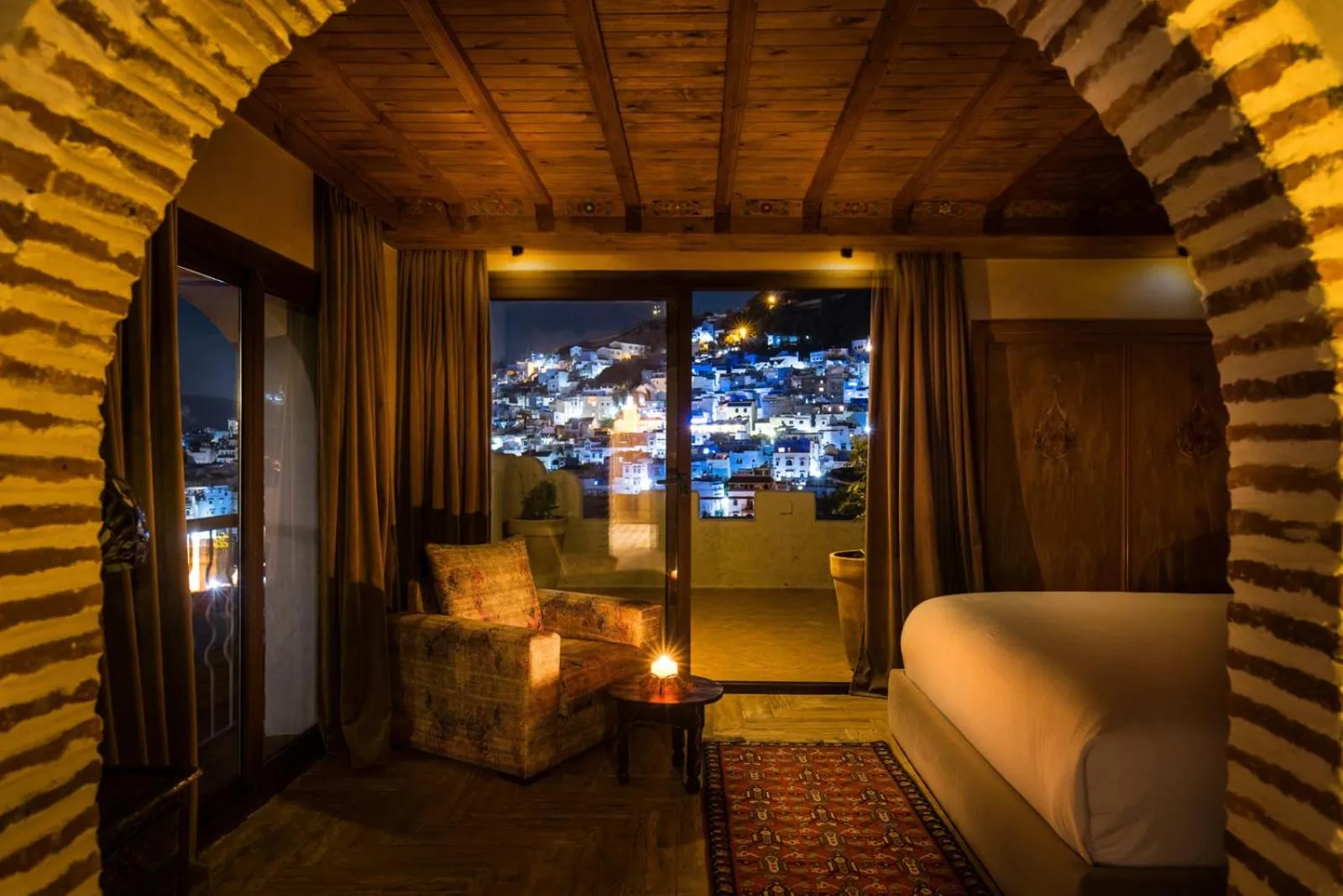 Balcony/Terrace, Bed in Dar Echchaouen Maison d'Hôtes & Riad