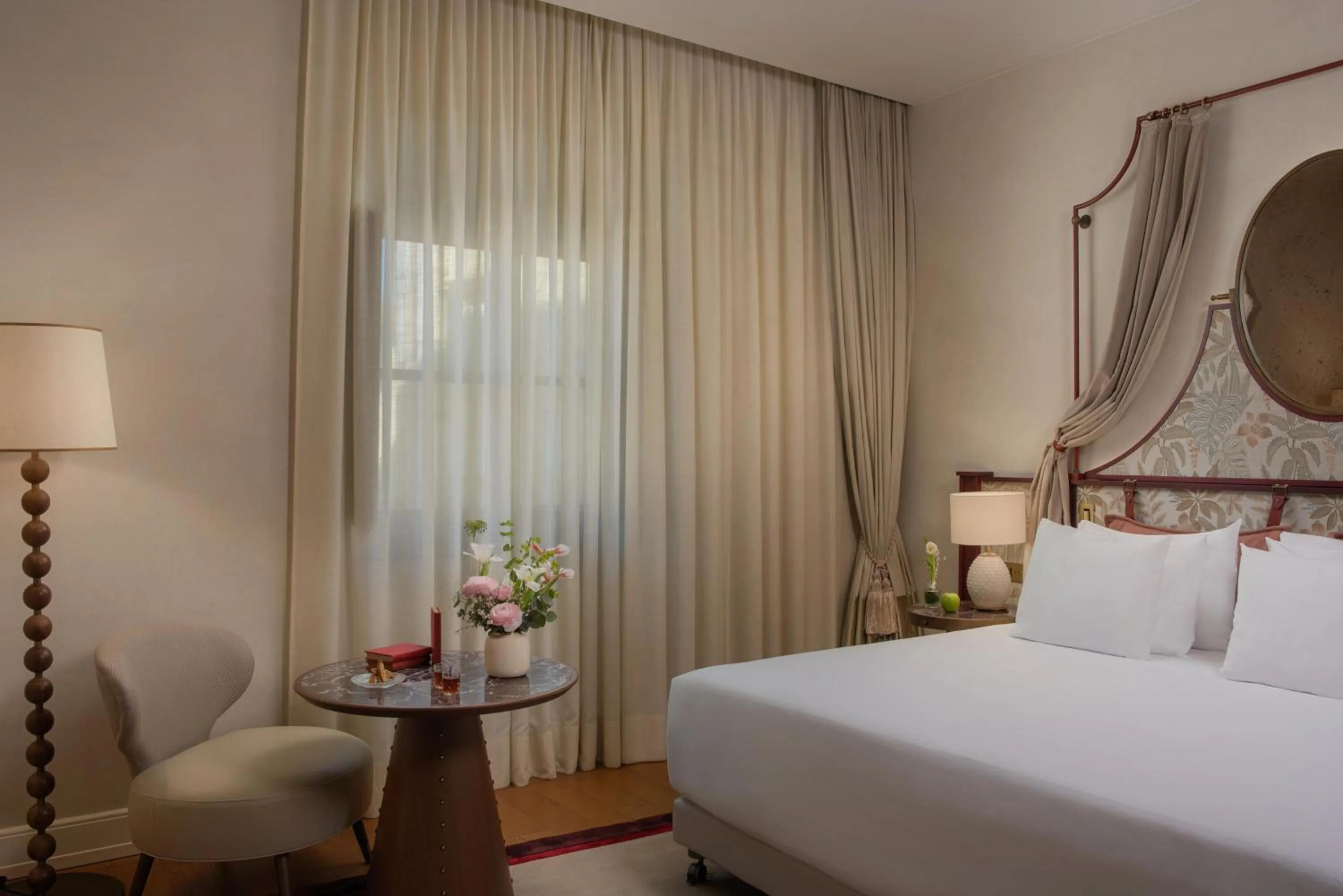 Photo of the whole room, Bed in NH Collection Firenze Porta Rossa