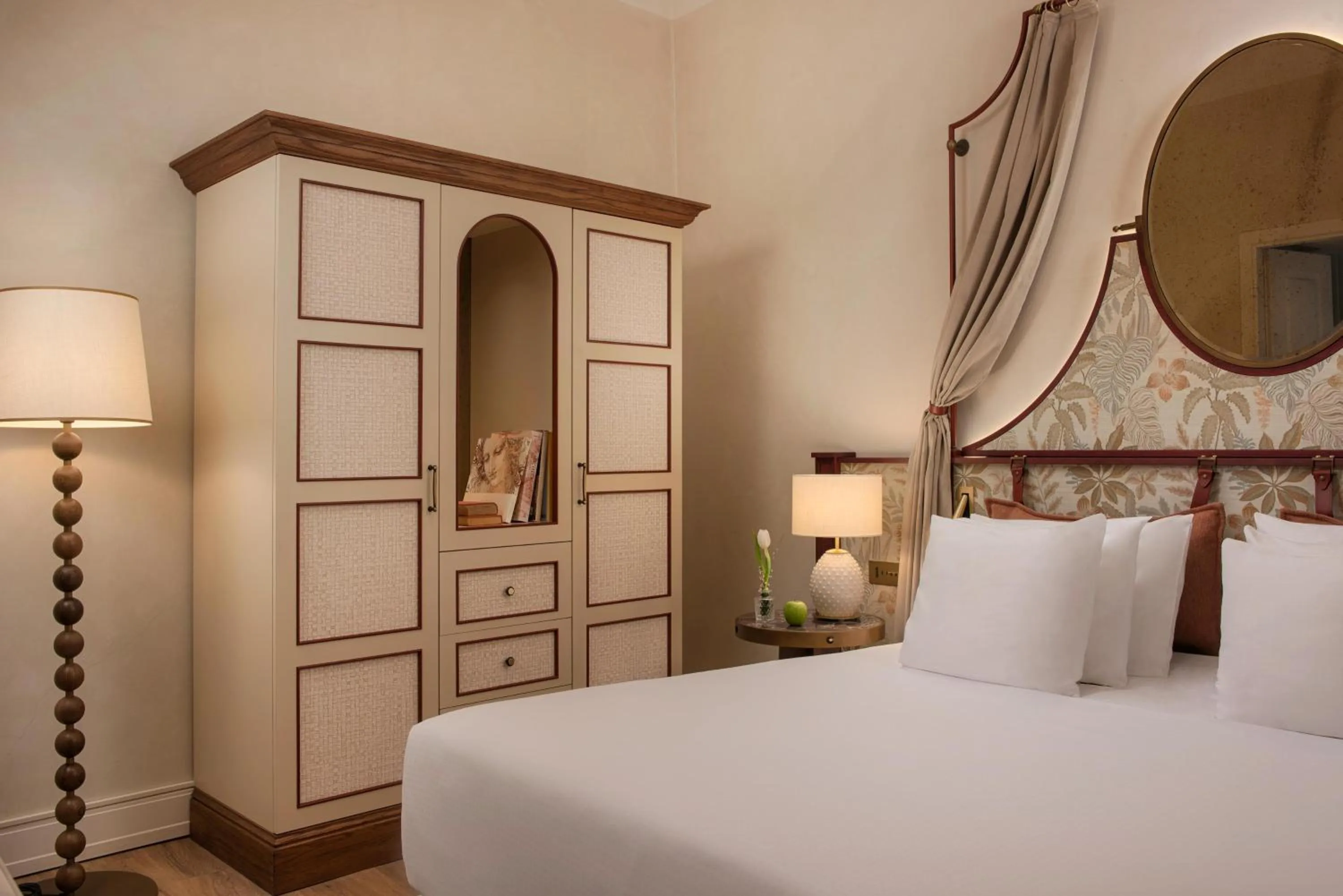 Bedroom, Bed in NH Collection Firenze Porta Rossa