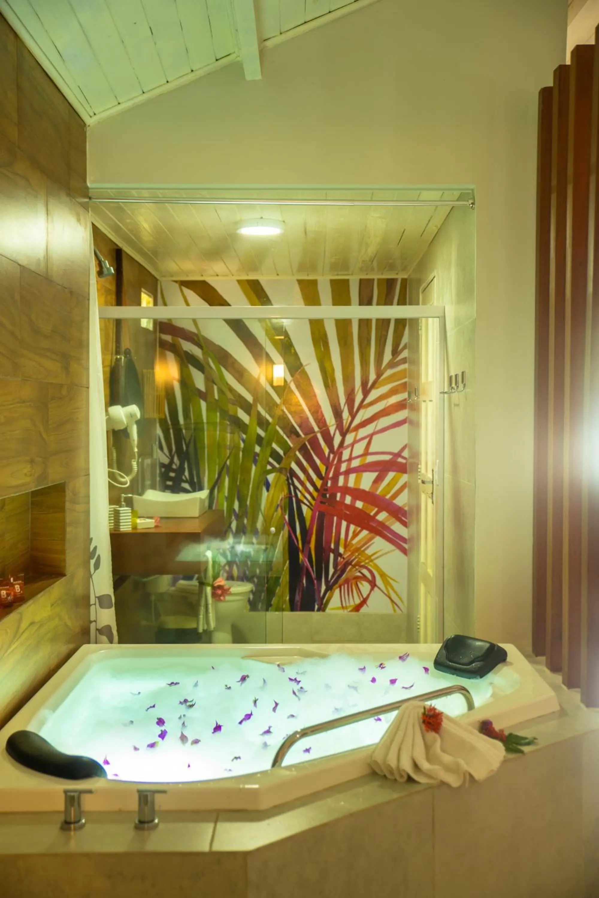 Hot Tub in Hotel Marinas