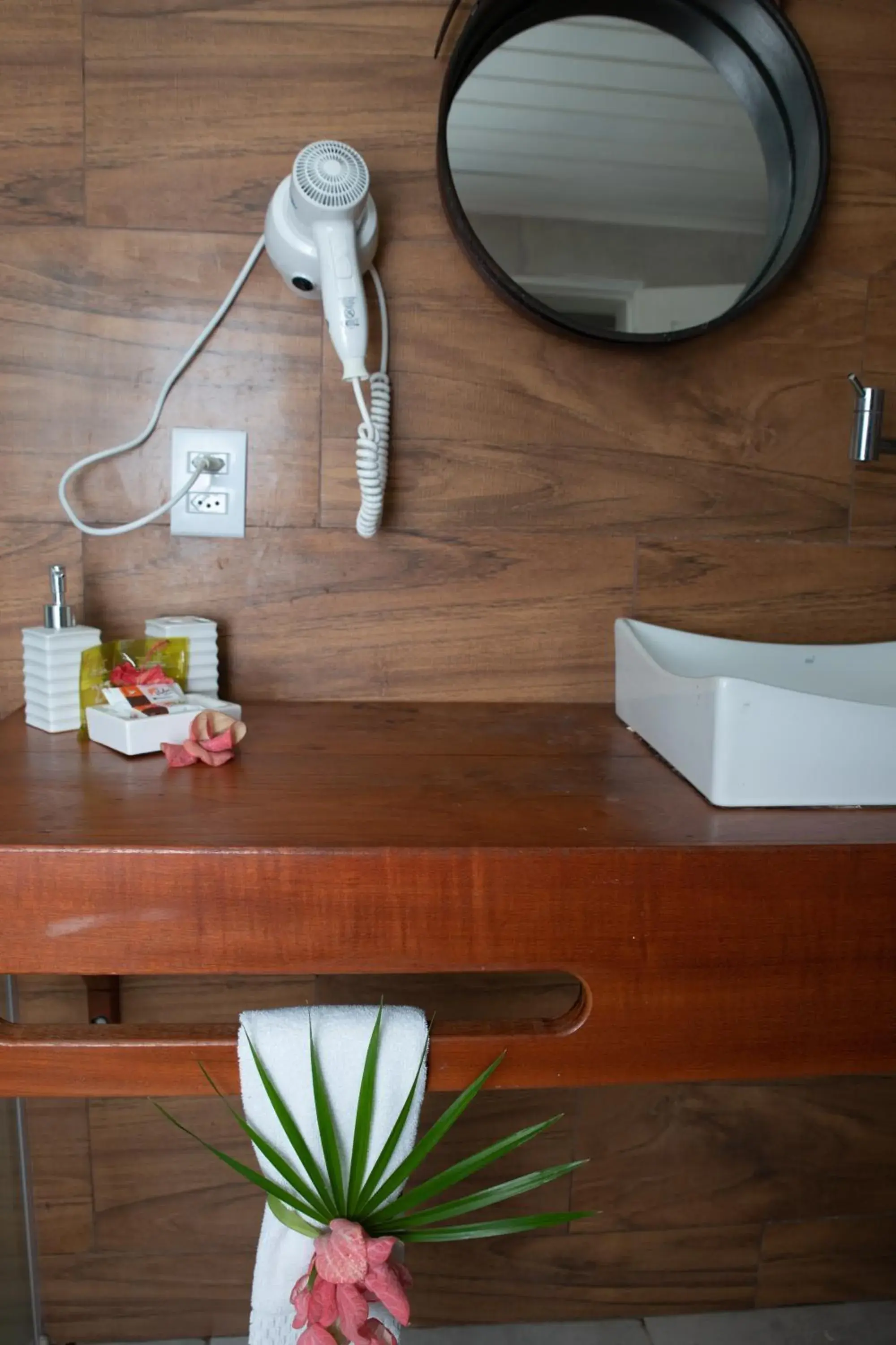Bathroom in Hotel Marinas Bathroom in Hotel Marinas