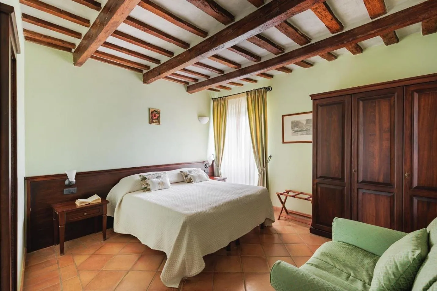 Bed in Hotel San Claudio
